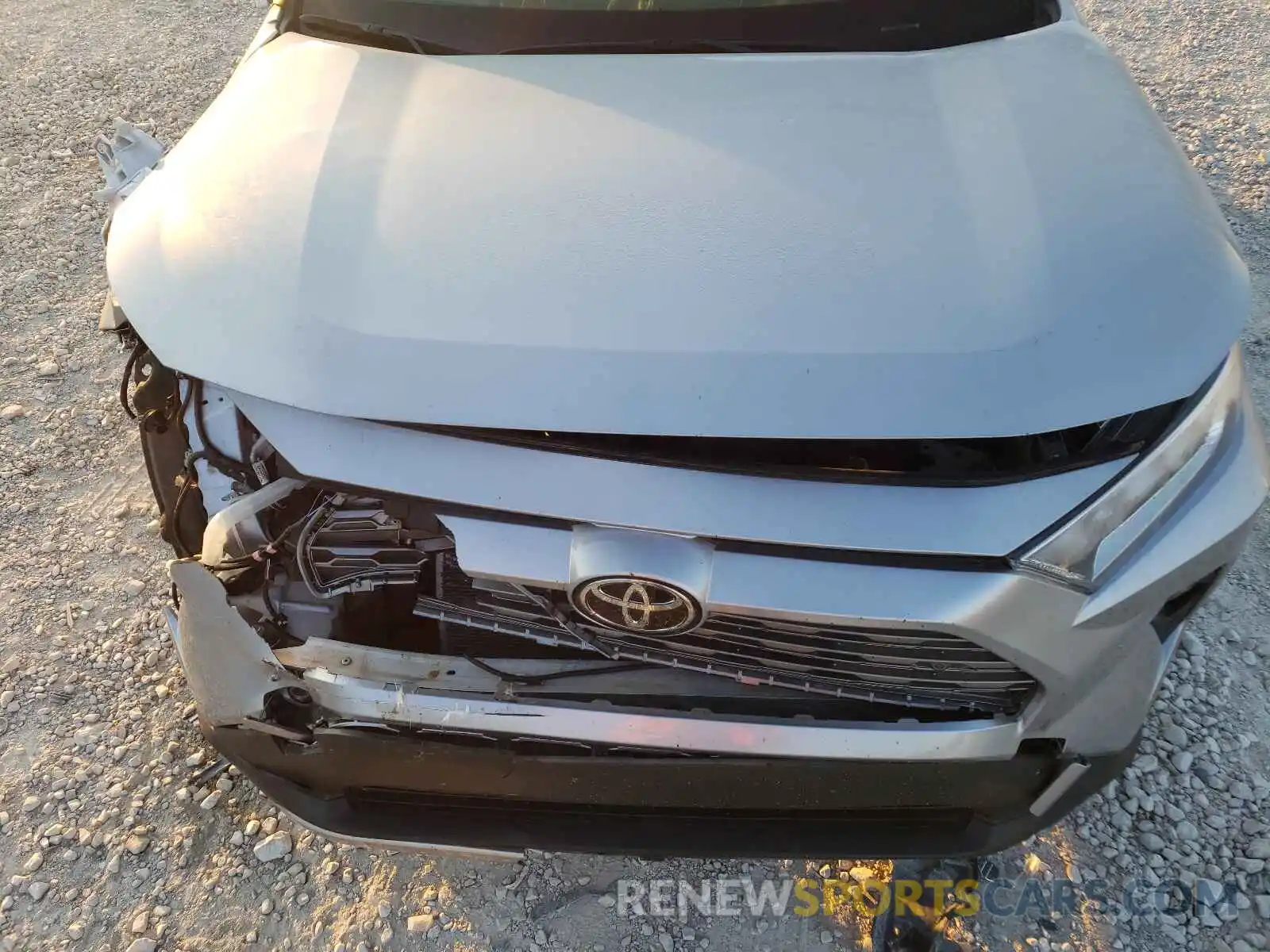 7 Photograph of a damaged car JTMN1RFV9KD521580 TOYOTA RAV4 2019