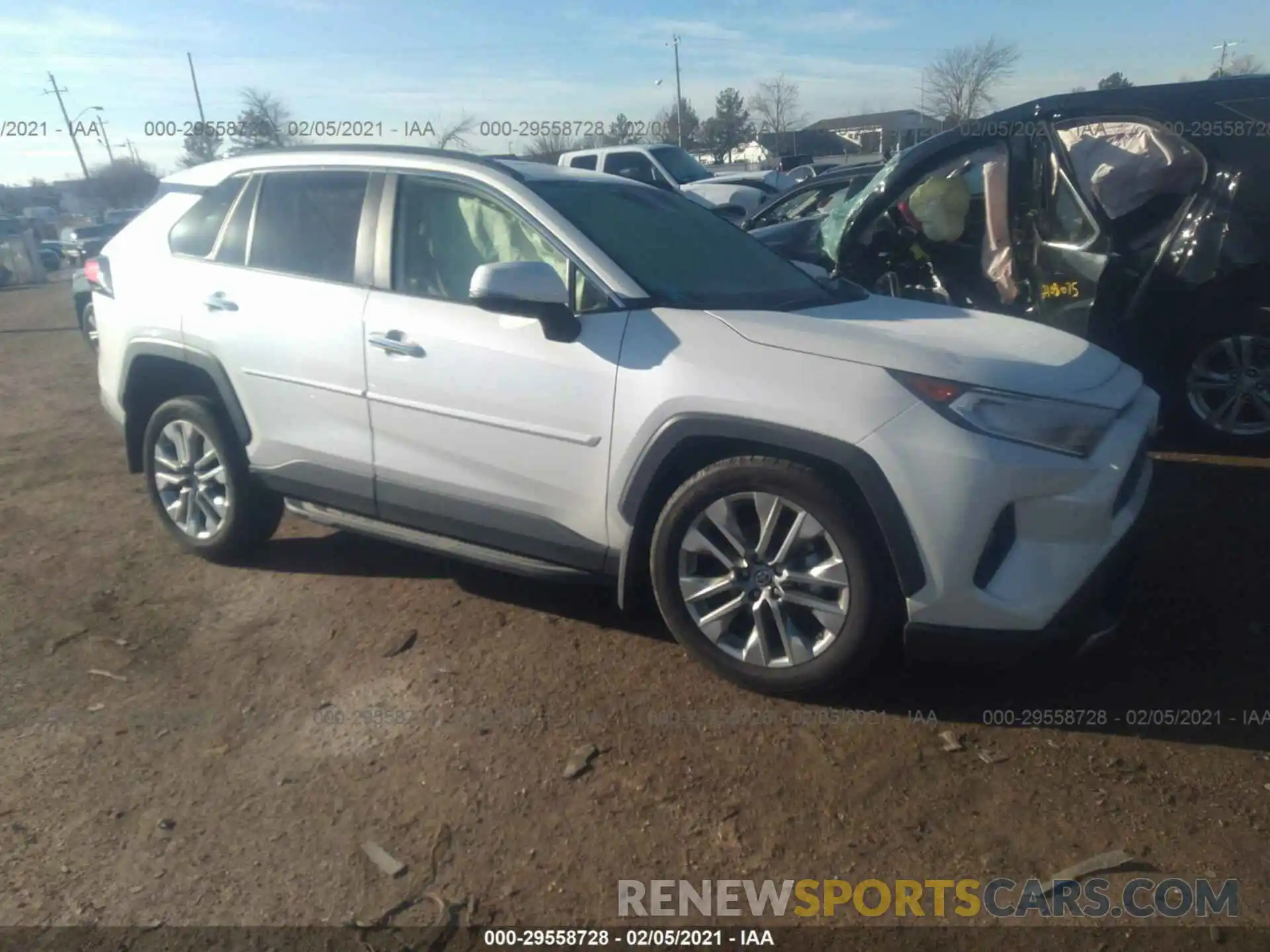 1 Фотография поврежденного автомобиля JTMN1RFVIKD039461 TOYOTA RAV4 2019