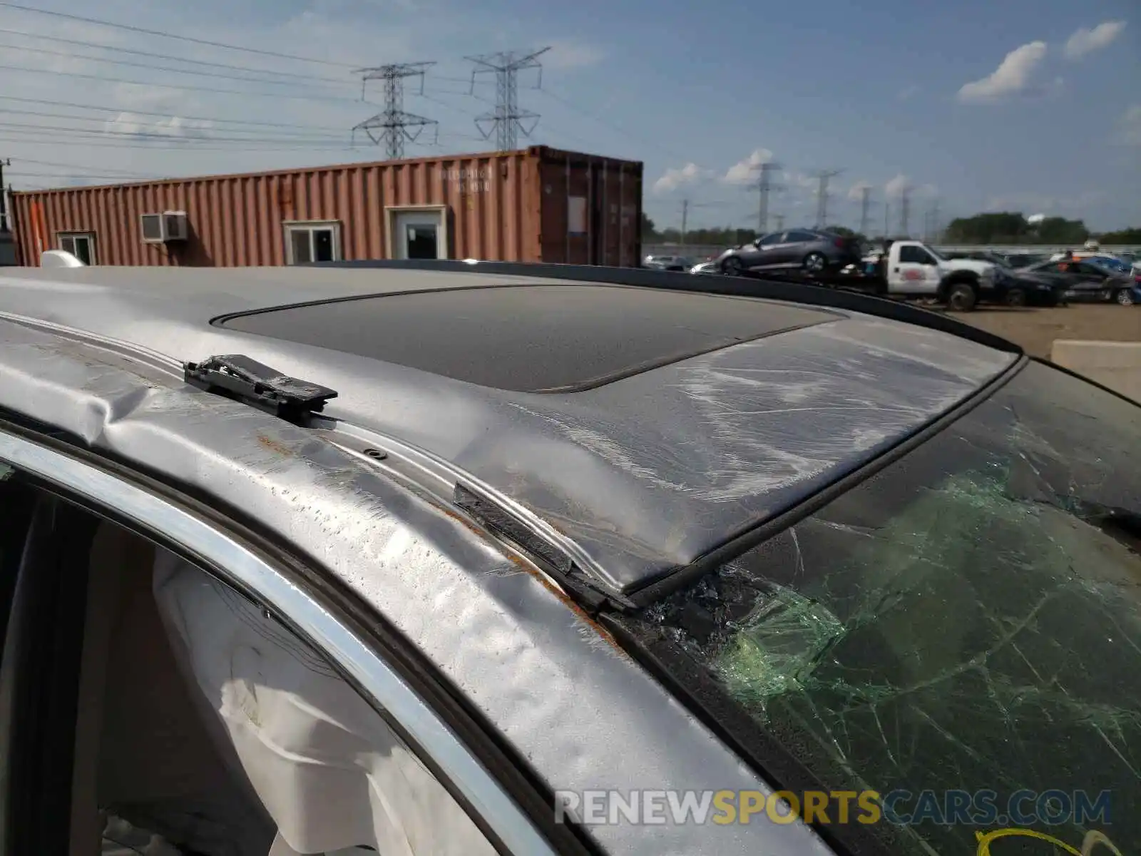 9 Photograph of a damaged car JTMN1RFVXKD009617 TOYOTA RAV4 2019