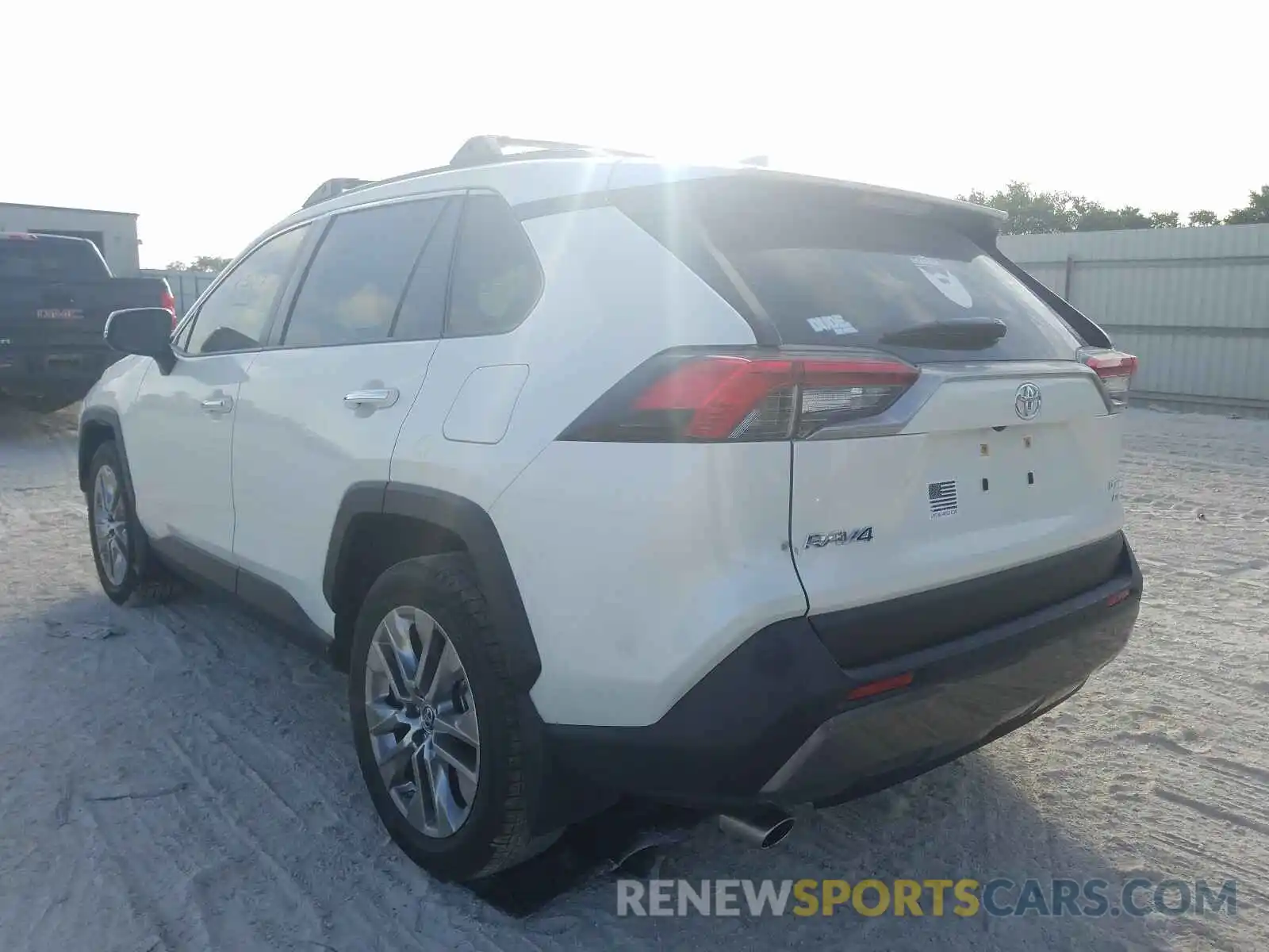 3 Photograph of a damaged car JTMN1RFVXKD021251 TOYOTA RAV4 2019