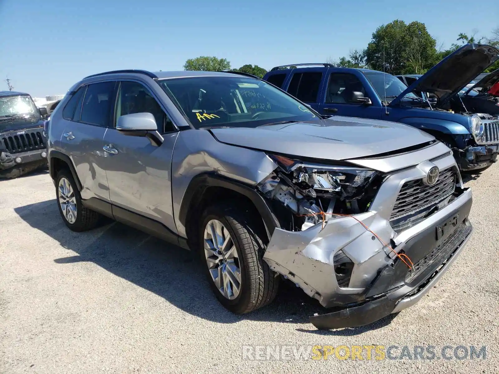 1 Photograph of a damaged car JTMN1RFVXKD036722 TOYOTA RAV4 2019