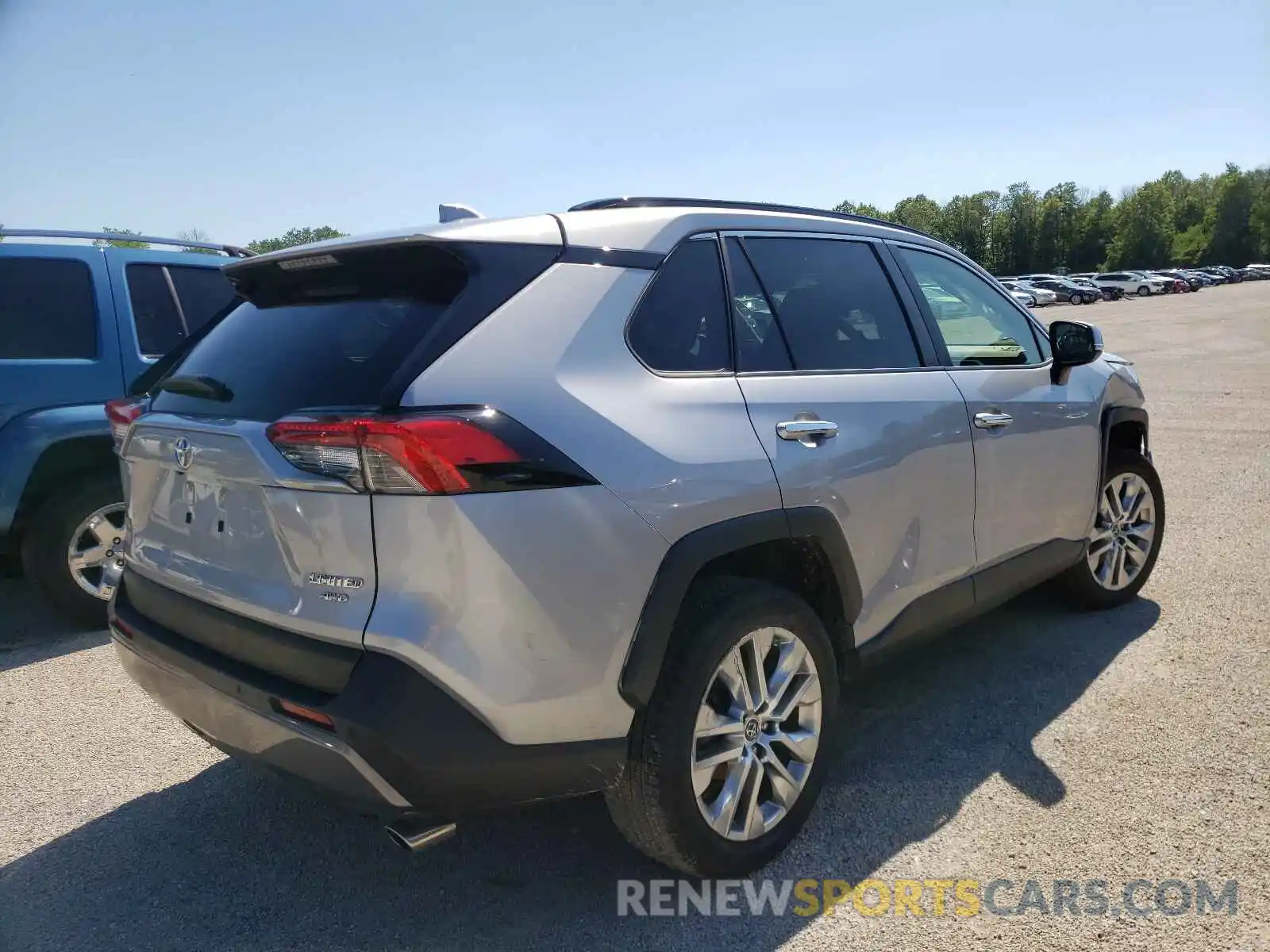 4 Photograph of a damaged car JTMN1RFVXKD036722 TOYOTA RAV4 2019