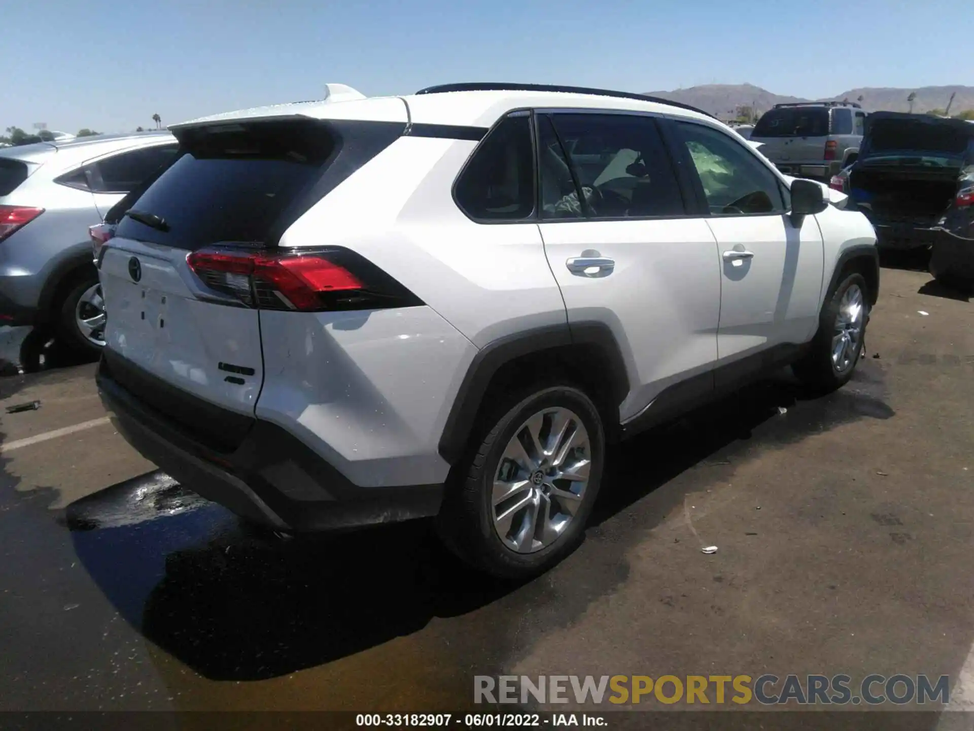 4 Photograph of a damaged car JTMN1RFVXKD040611 TOYOTA RAV4 2019