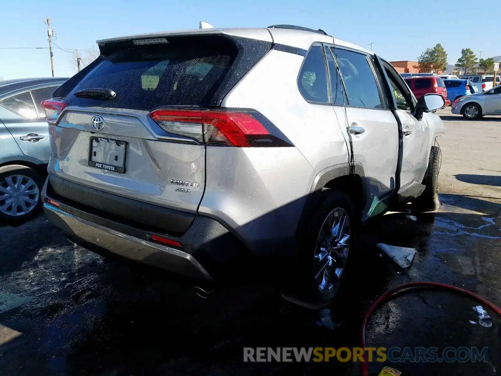 4 Photograph of a damaged car JTMN1RFVXKD519367 TOYOTA RAV4 2019