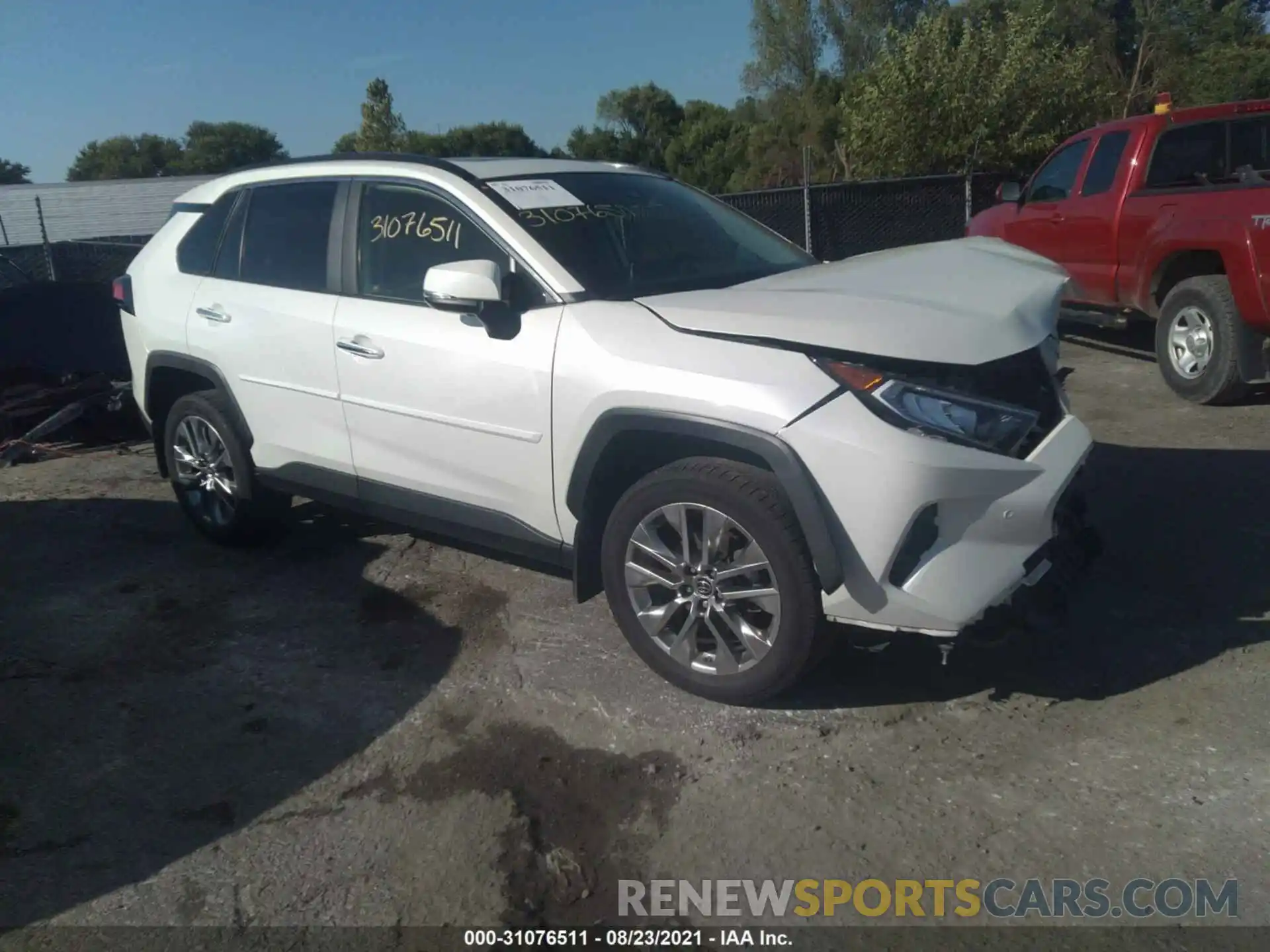 1 Photograph of a damaged car JTMN1RFVXKJ006847 TOYOTA RAV4 2019