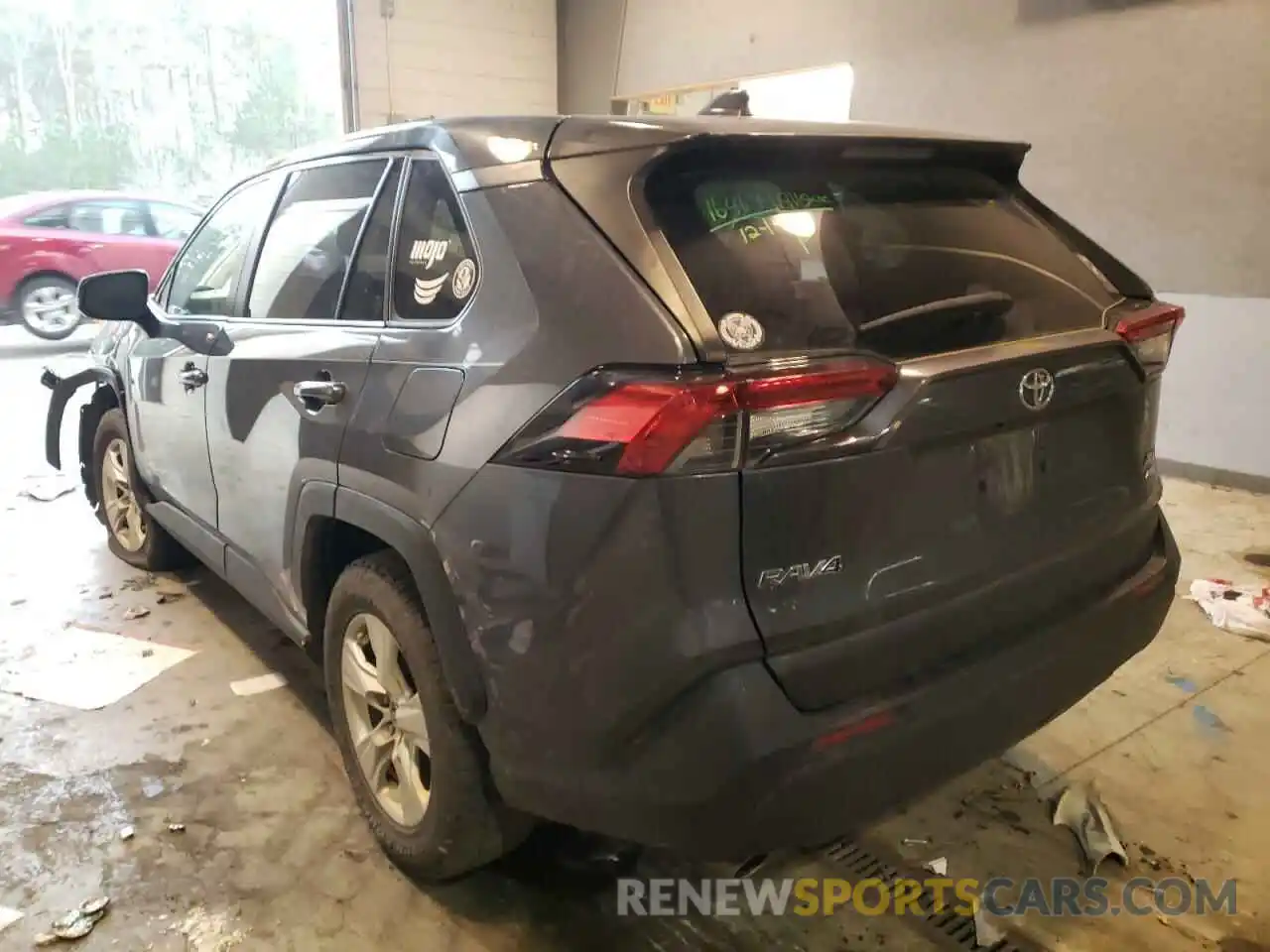 3 Photograph of a damaged car JTMP1RFV0KD007366 TOYOTA RAV4 2019