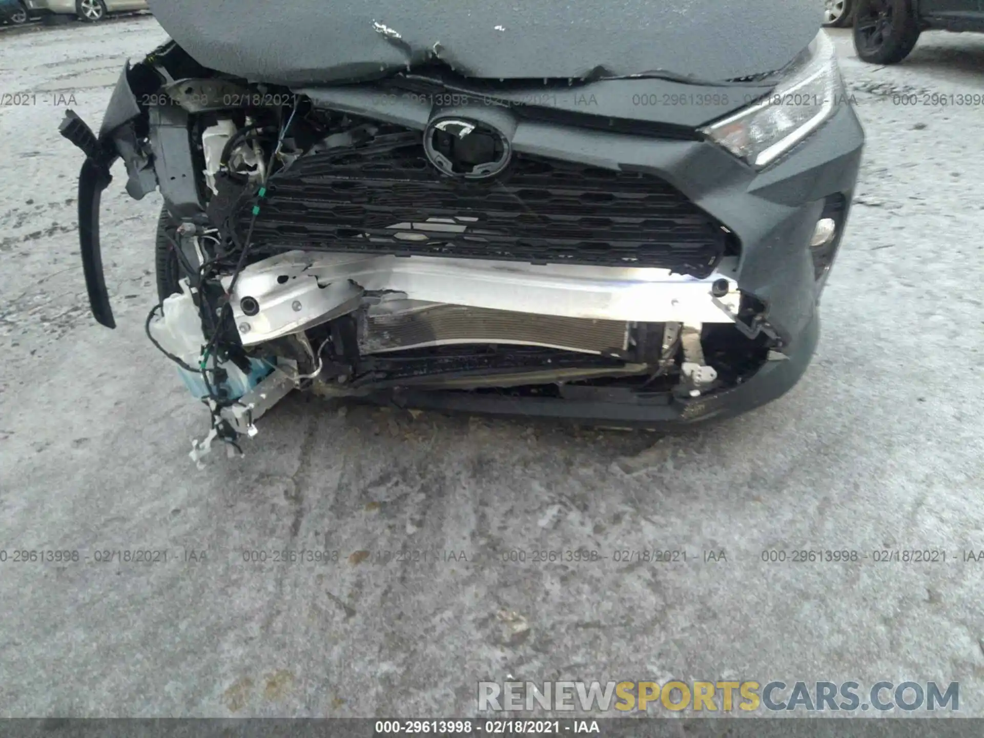 6 Photograph of a damaged car JTMP1RFV0KD009344 TOYOTA RAV4 2019