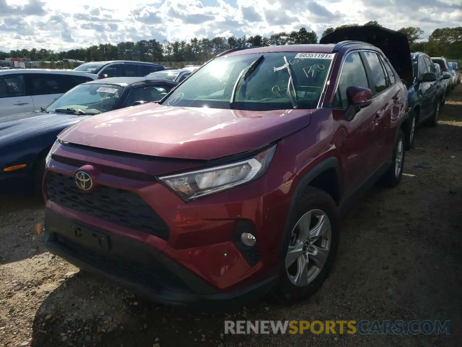 2 Photograph of a damaged car JTMP1RFV0KD012440 TOYOTA RAV4 2019