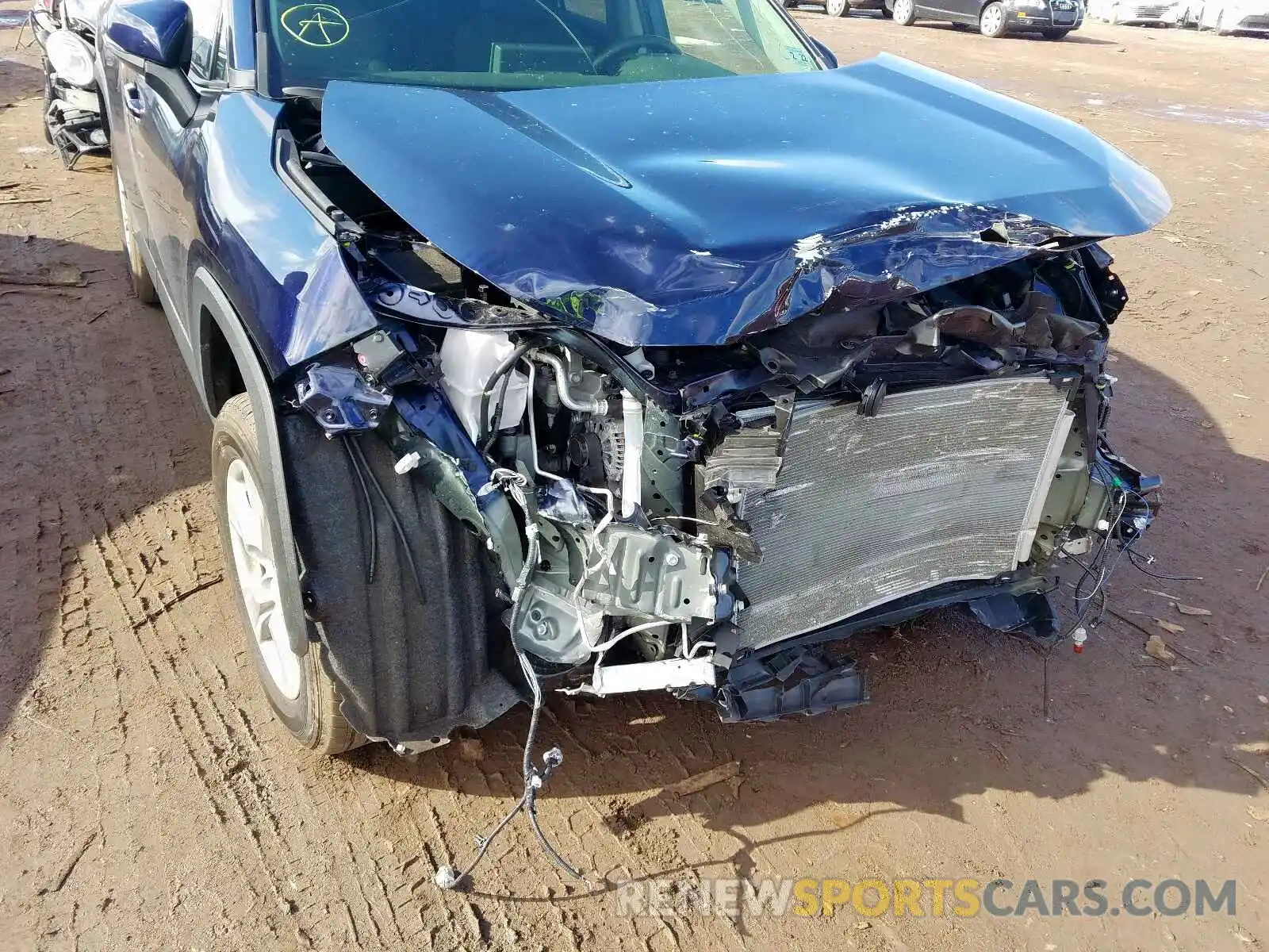 9 Photograph of a damaged car JTMP1RFV0KD012471 TOYOTA RAV4 2019