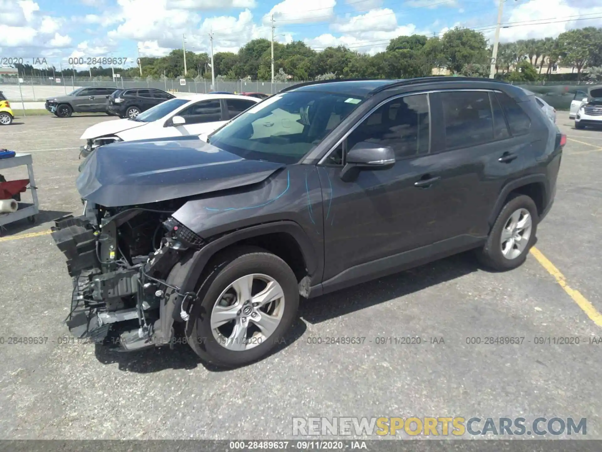 2 Photograph of a damaged car JTMP1RFV0KD013040 TOYOTA RAV4 2019