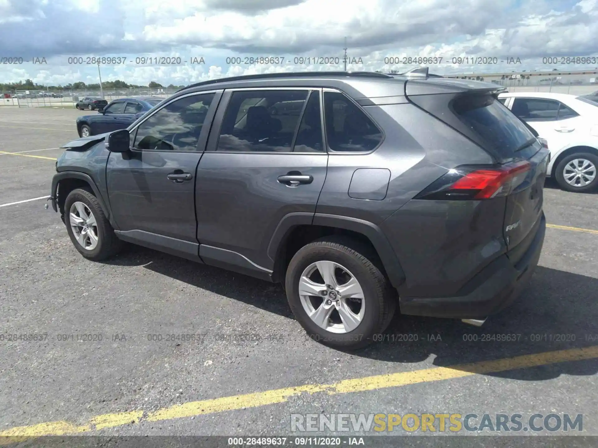 3 Photograph of a damaged car JTMP1RFV0KD013040 TOYOTA RAV4 2019