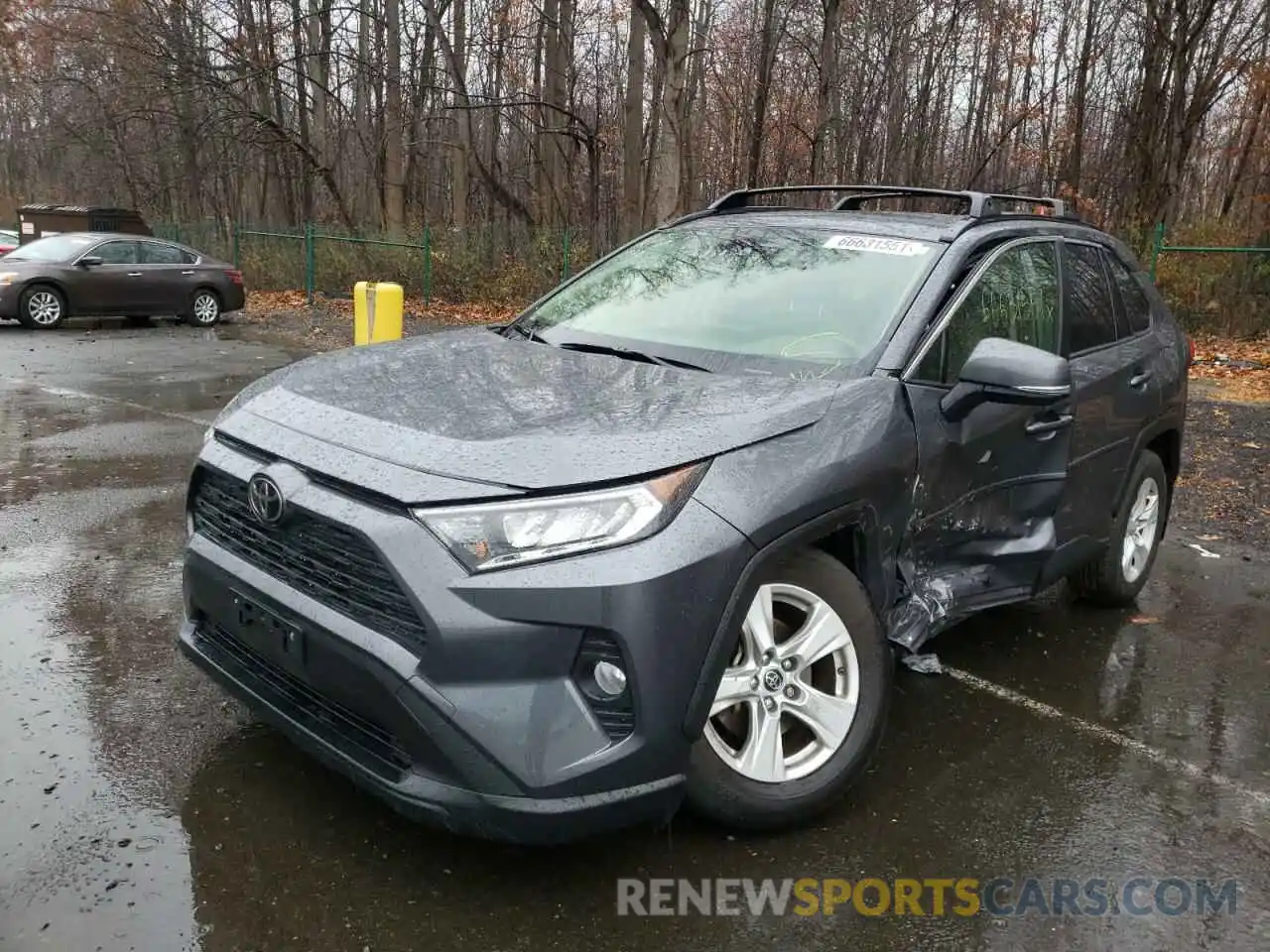 2 Photograph of a damaged car JTMP1RFV0KD017041 TOYOTA RAV4 2019