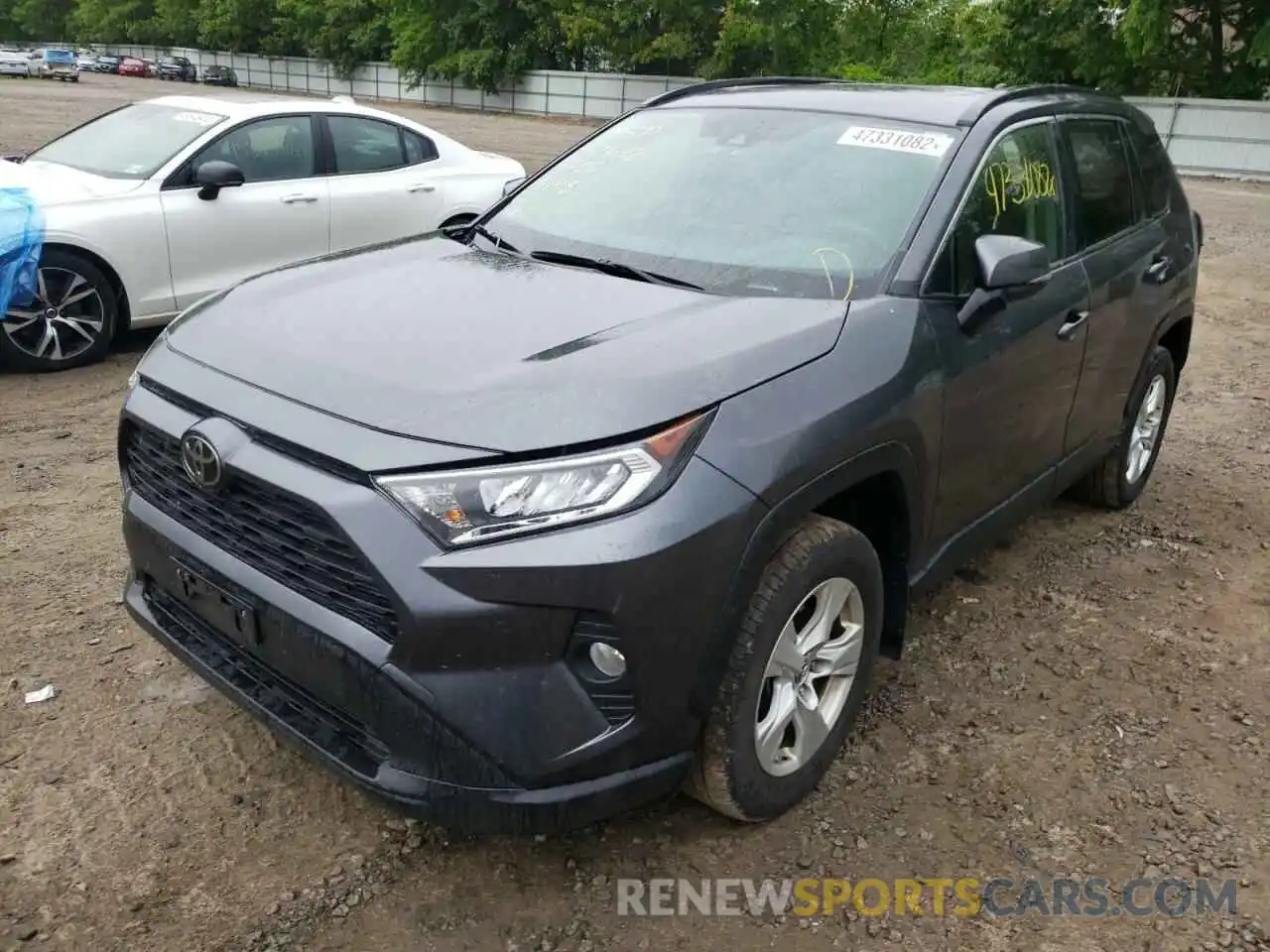 2 Photograph of a damaged car JTMP1RFV0KD018853 TOYOTA RAV4 2019