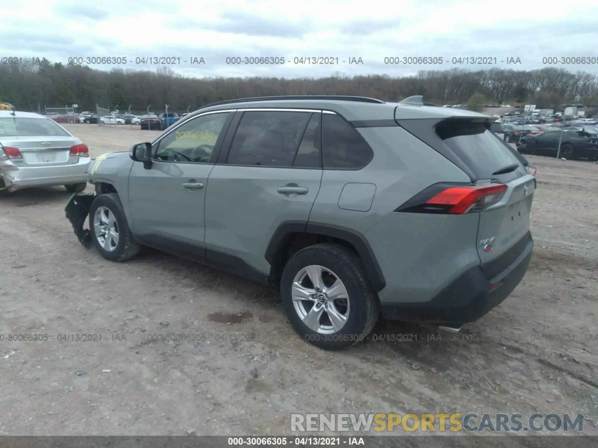 3 Photograph of a damaged car JTMP1RFV0KD026256 TOYOTA RAV4 2019