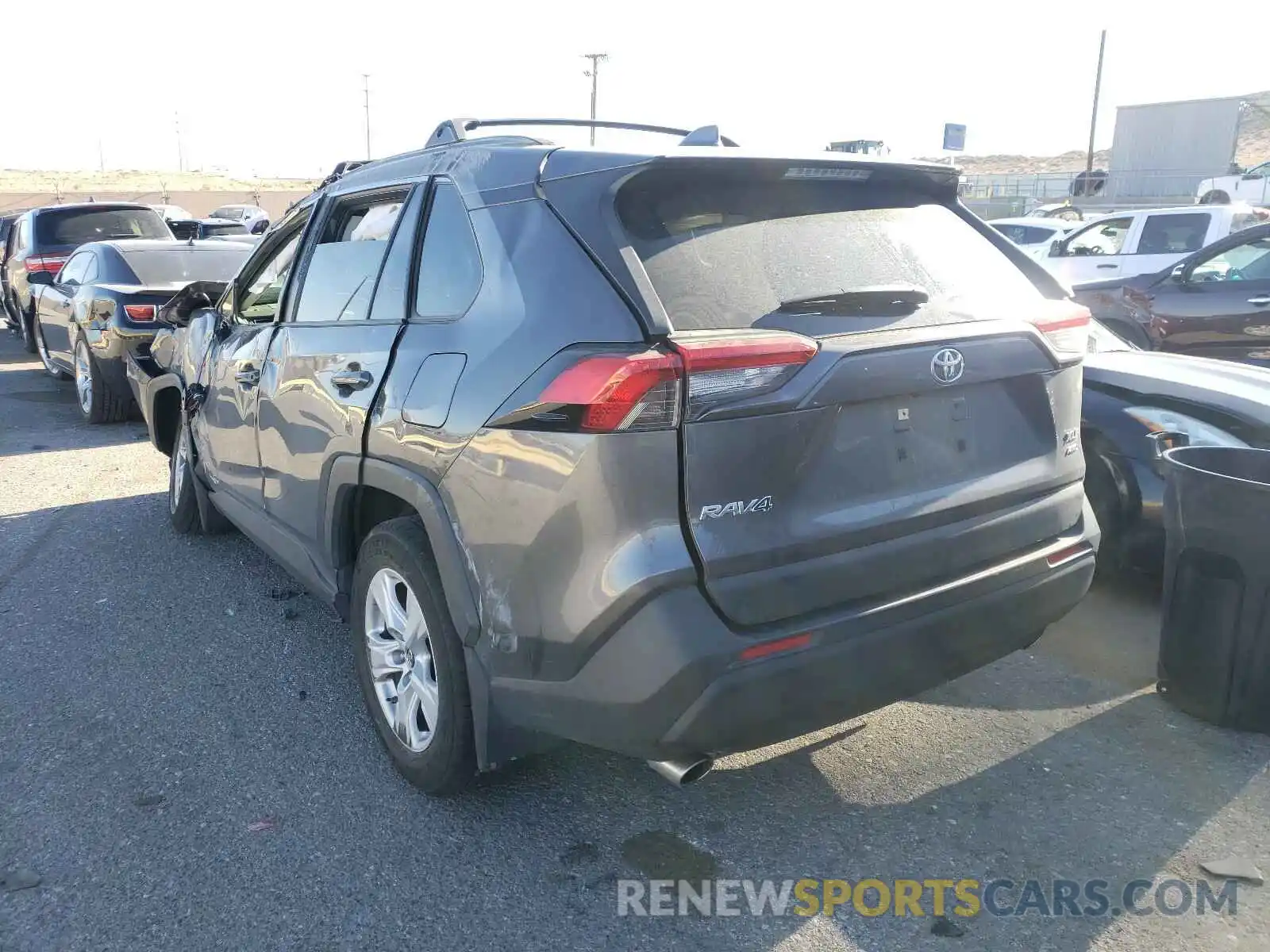 3 Photograph of a damaged car JTMP1RFV0KD029772 TOYOTA RAV4 2019