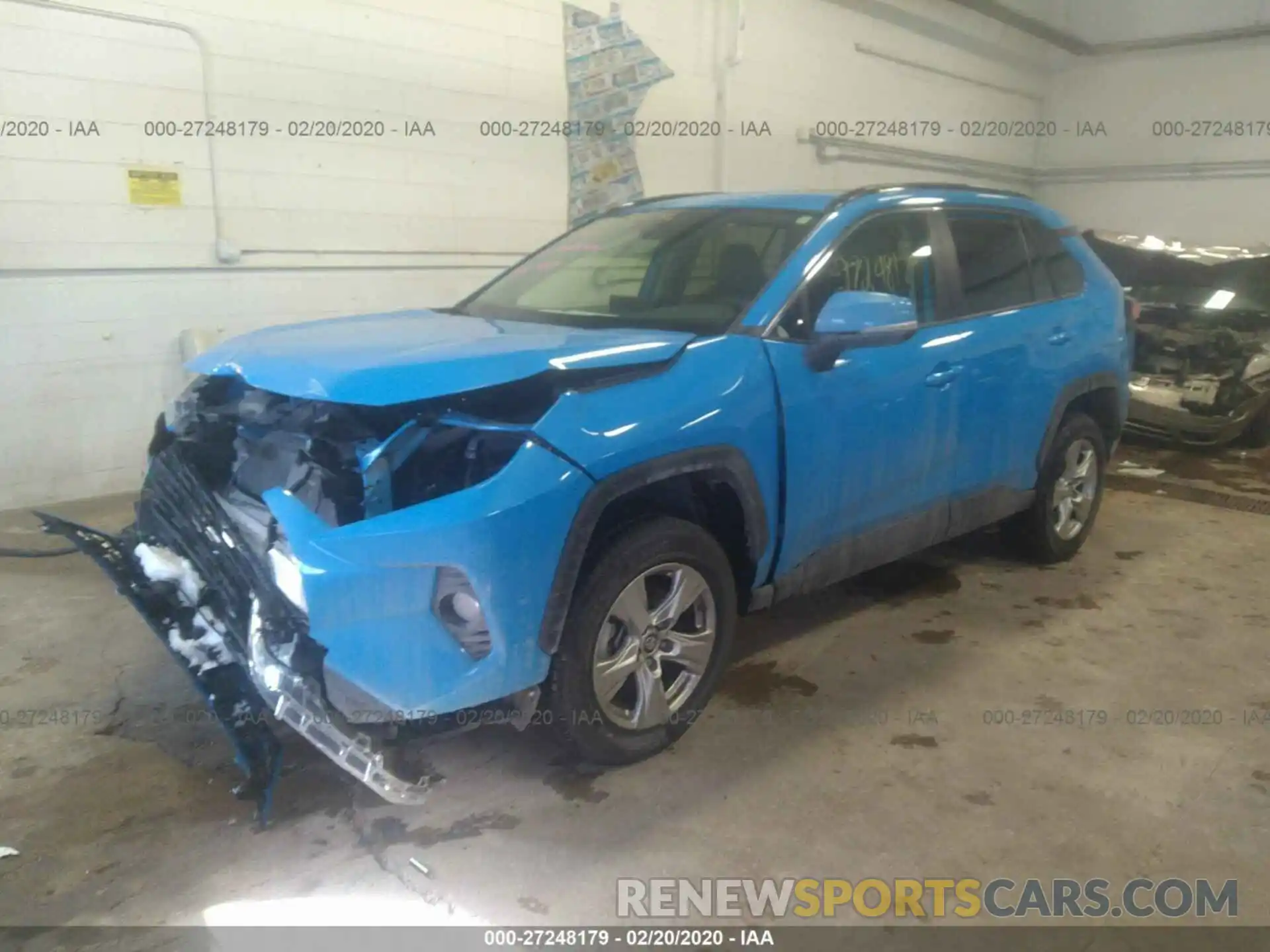 2 Photograph of a damaged car JTMP1RFV0KD029948 TOYOTA RAV4 2019