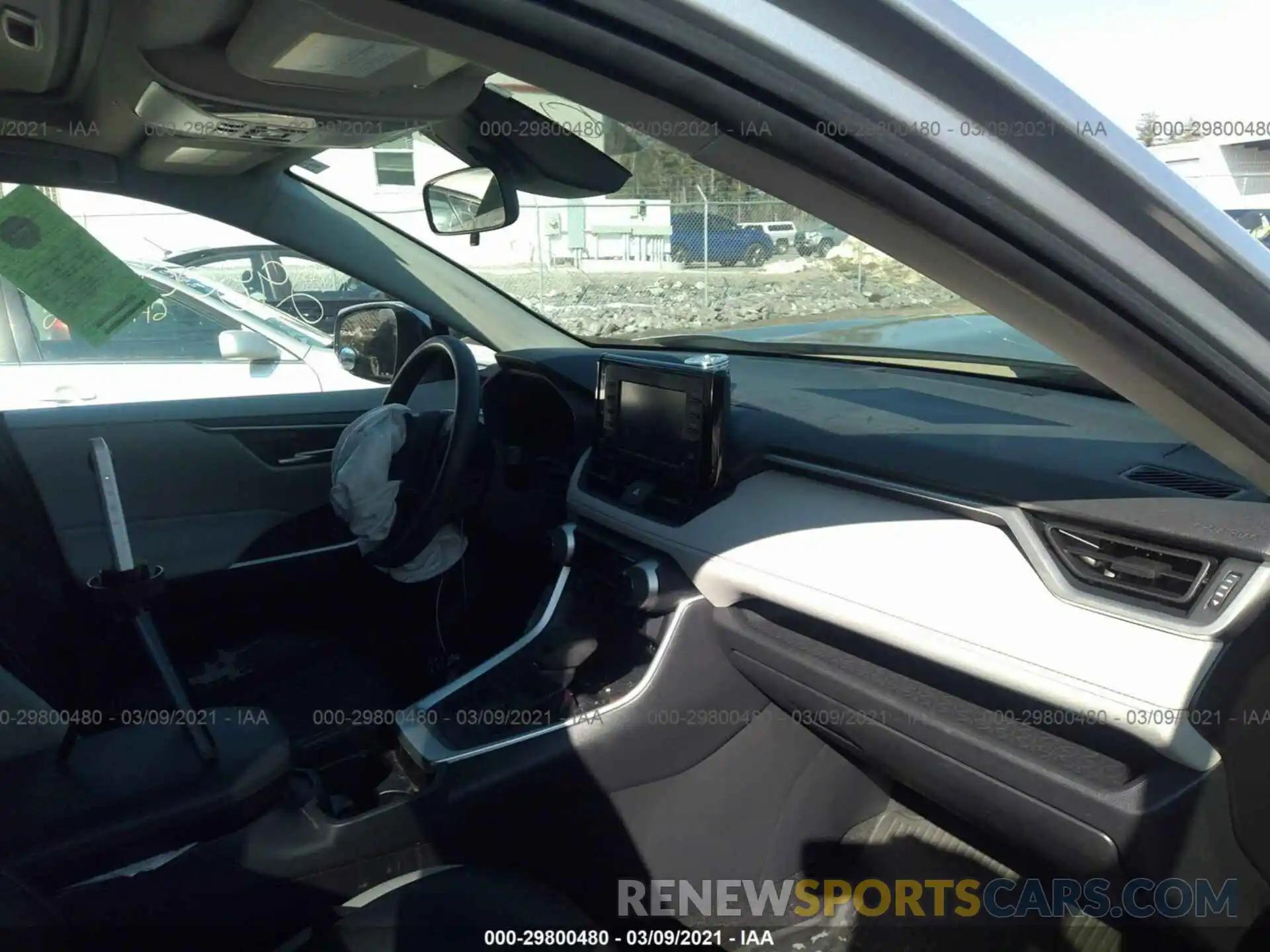 5 Photograph of a damaged car JTMP1RFV0KD030212 TOYOTA RAV4 2019