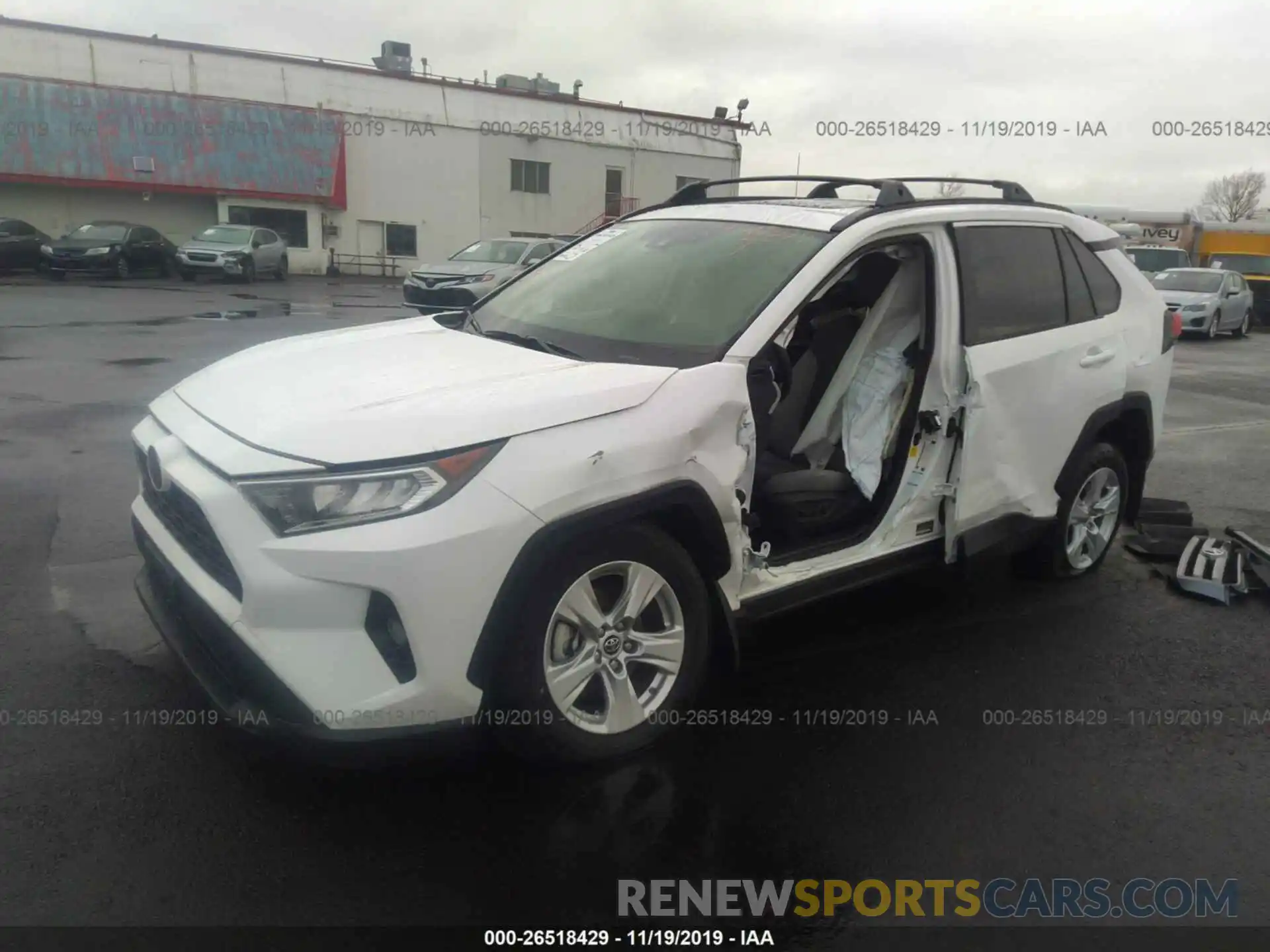 2 Фотография поврежденного автомобиля JTMP1RFV0KD031022 TOYOTA RAV4 2019