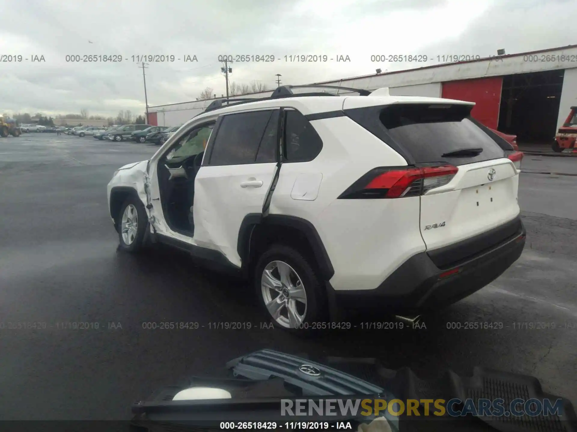 3 Фотография поврежденного автомобиля JTMP1RFV0KD031022 TOYOTA RAV4 2019