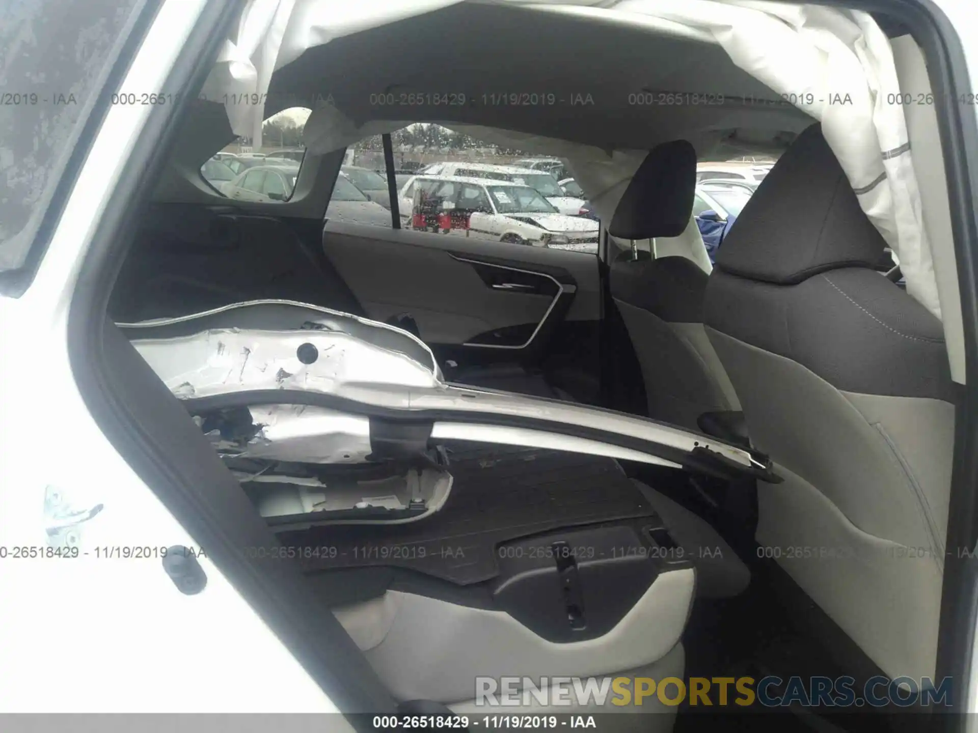 8 Photograph of a damaged car JTMP1RFV0KD031022 TOYOTA RAV4 2019