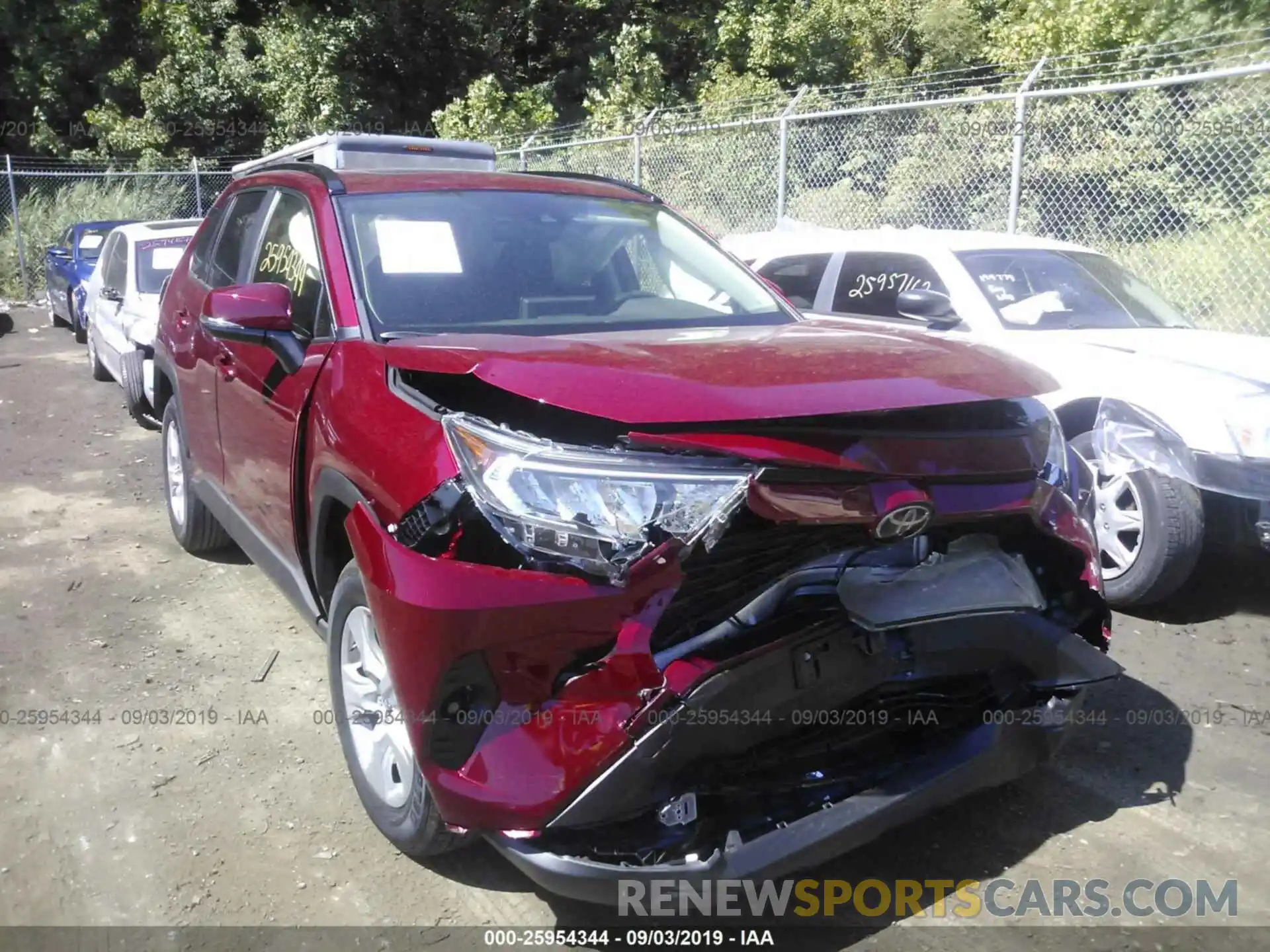 1 Photograph of a damaged car JTMP1RFV0KD031215 TOYOTA RAV4 2019