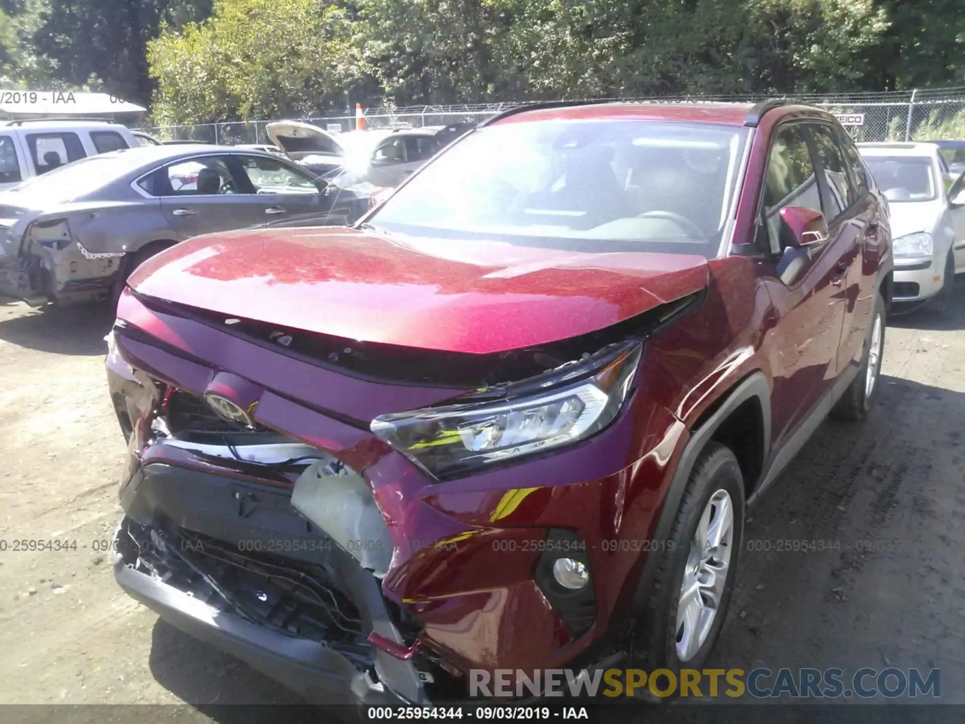 2 Photograph of a damaged car JTMP1RFV0KD031215 TOYOTA RAV4 2019