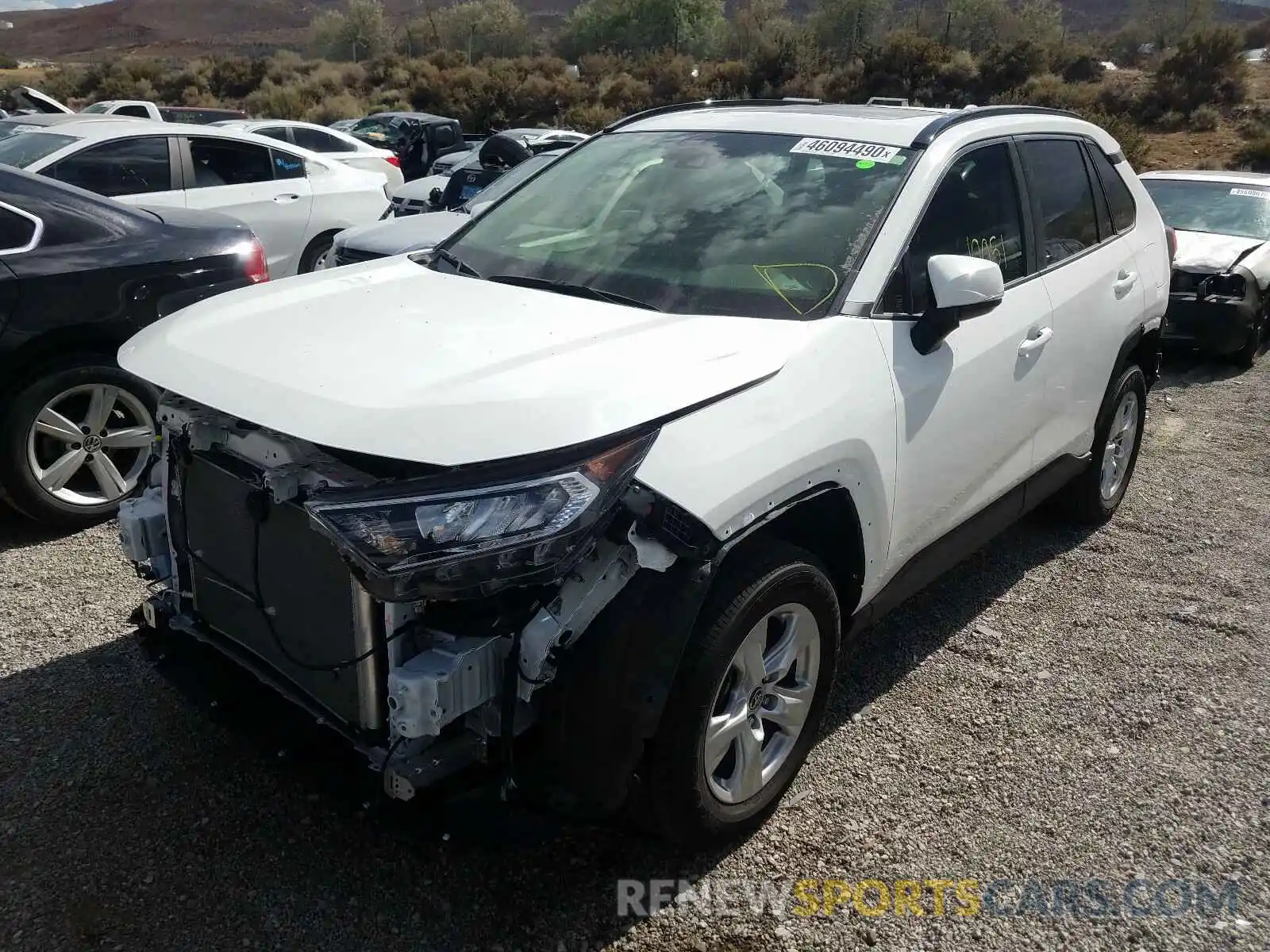 2 Photograph of a damaged car JTMP1RFV0KD031487 TOYOTA RAV4 2019