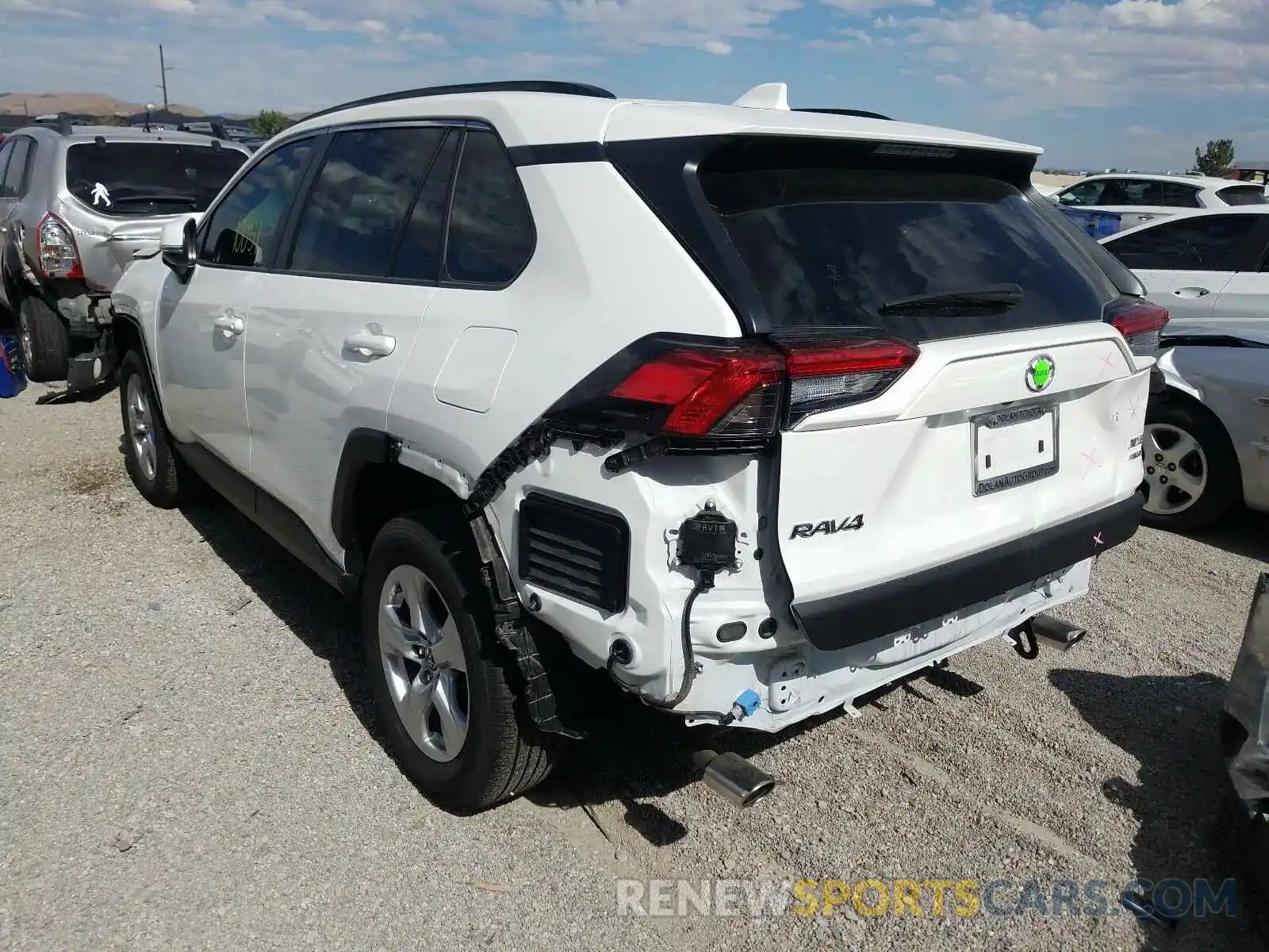 3 Photograph of a damaged car JTMP1RFV0KD031487 TOYOTA RAV4 2019