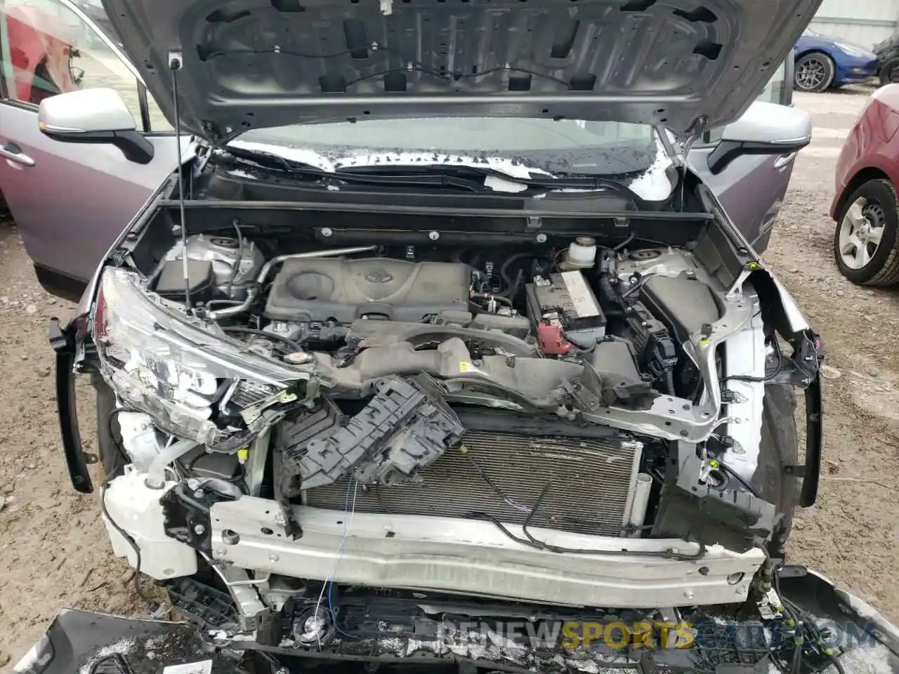 7 Photograph of a damaged car JTMP1RFV0KD031716 TOYOTA RAV4 2019