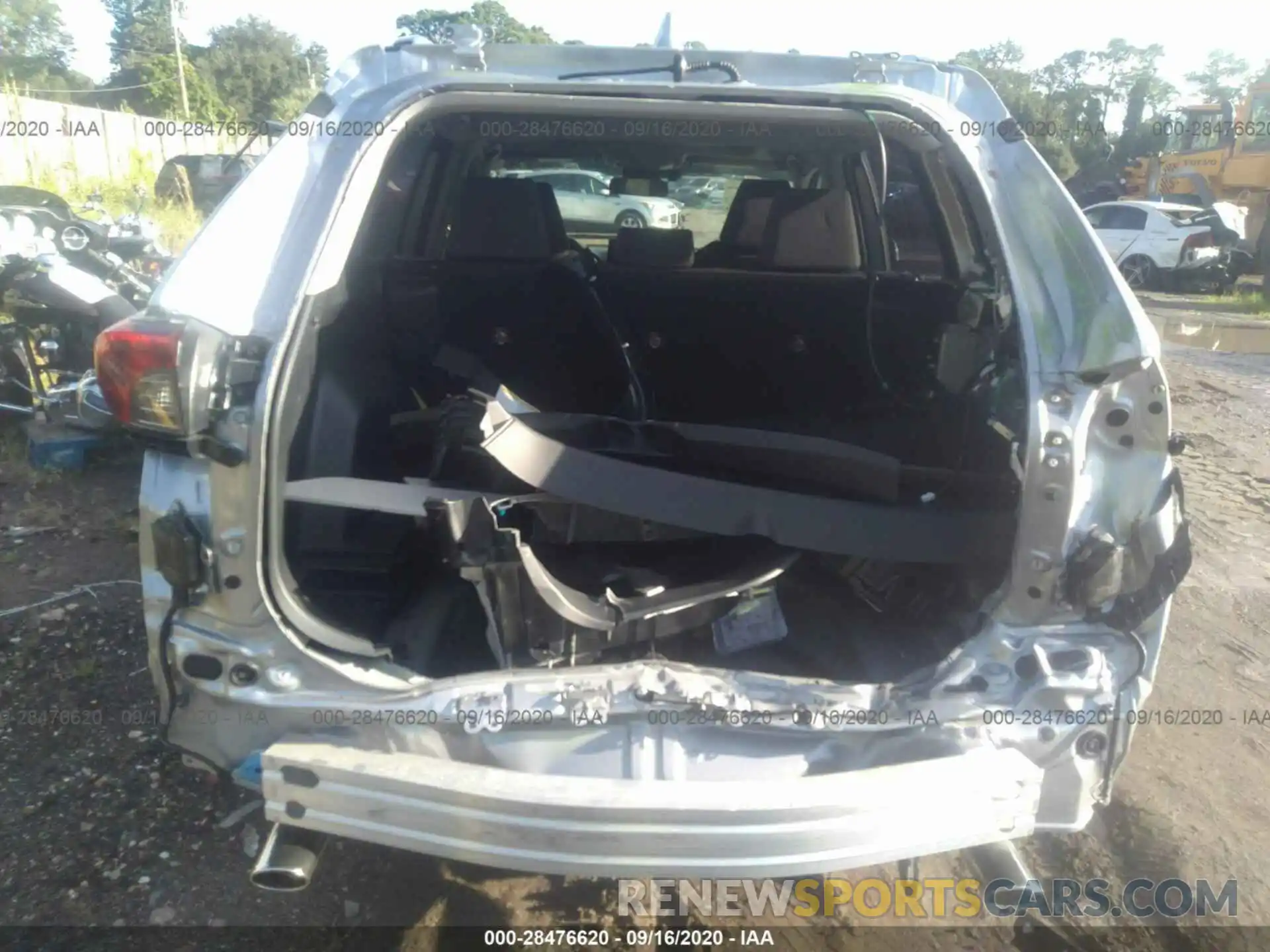 6 Photograph of a damaged car JTMP1RFV0KD033014 TOYOTA RAV4 2019