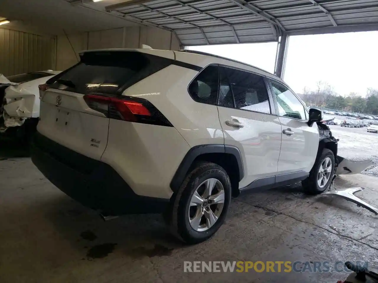 3 Photograph of a damaged car JTMP1RFV0KD036673 TOYOTA RAV4 2019