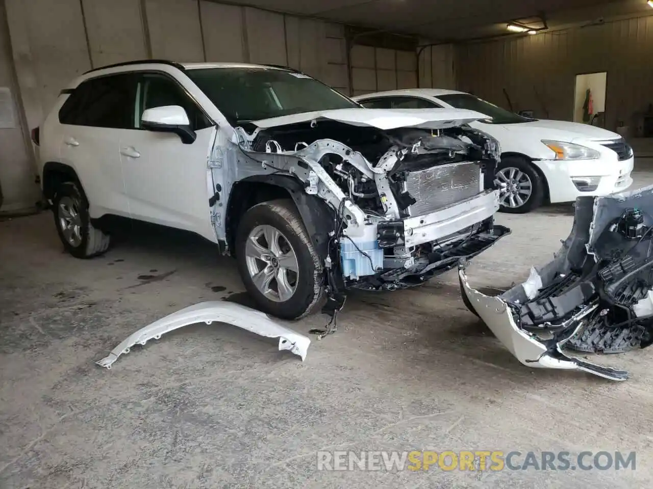 4 Photograph of a damaged car JTMP1RFV0KD036673 TOYOTA RAV4 2019