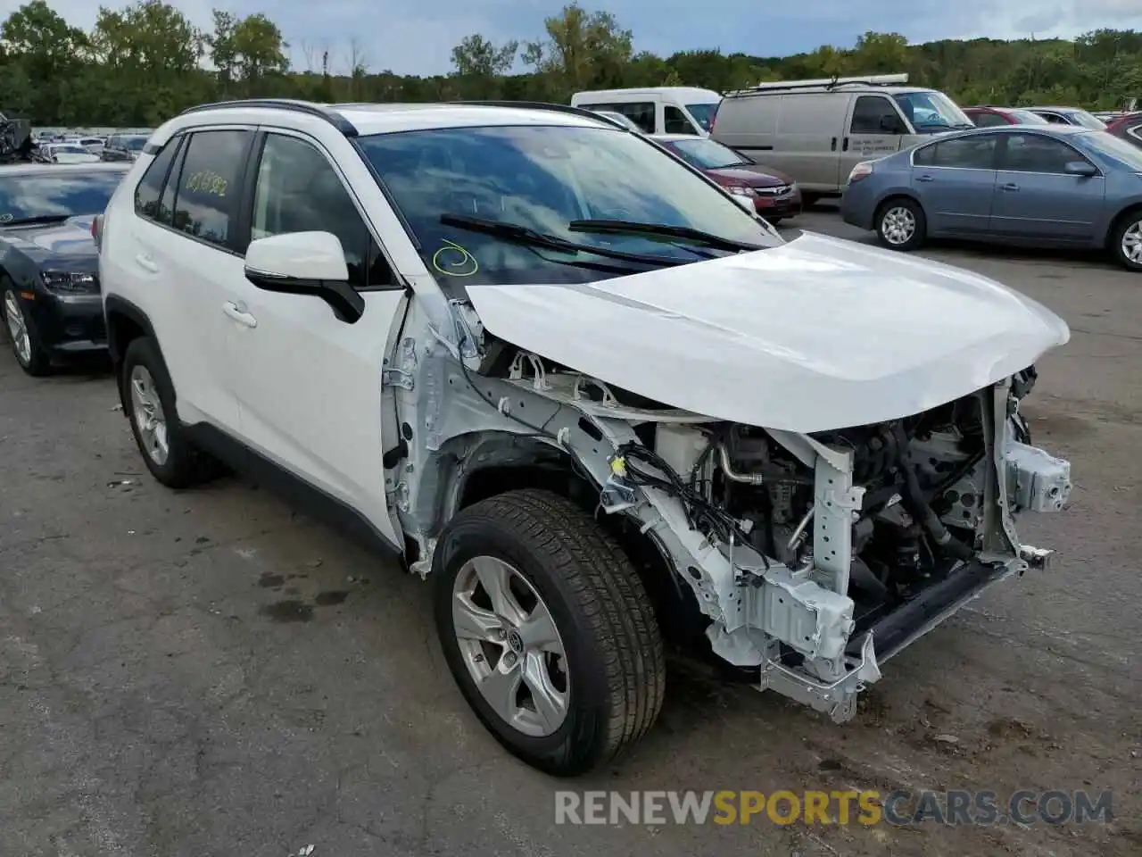 1 Photograph of a damaged car JTMP1RFV0KD040349 TOYOTA RAV4 2019