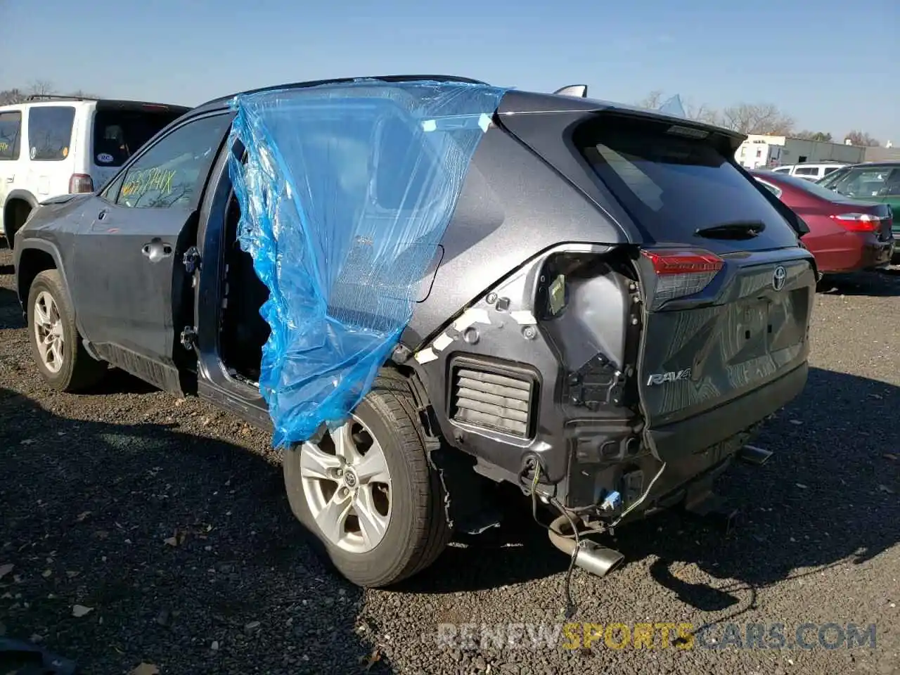 3 Photograph of a damaged car JTMP1RFV0KD041775 TOYOTA RAV4 2019