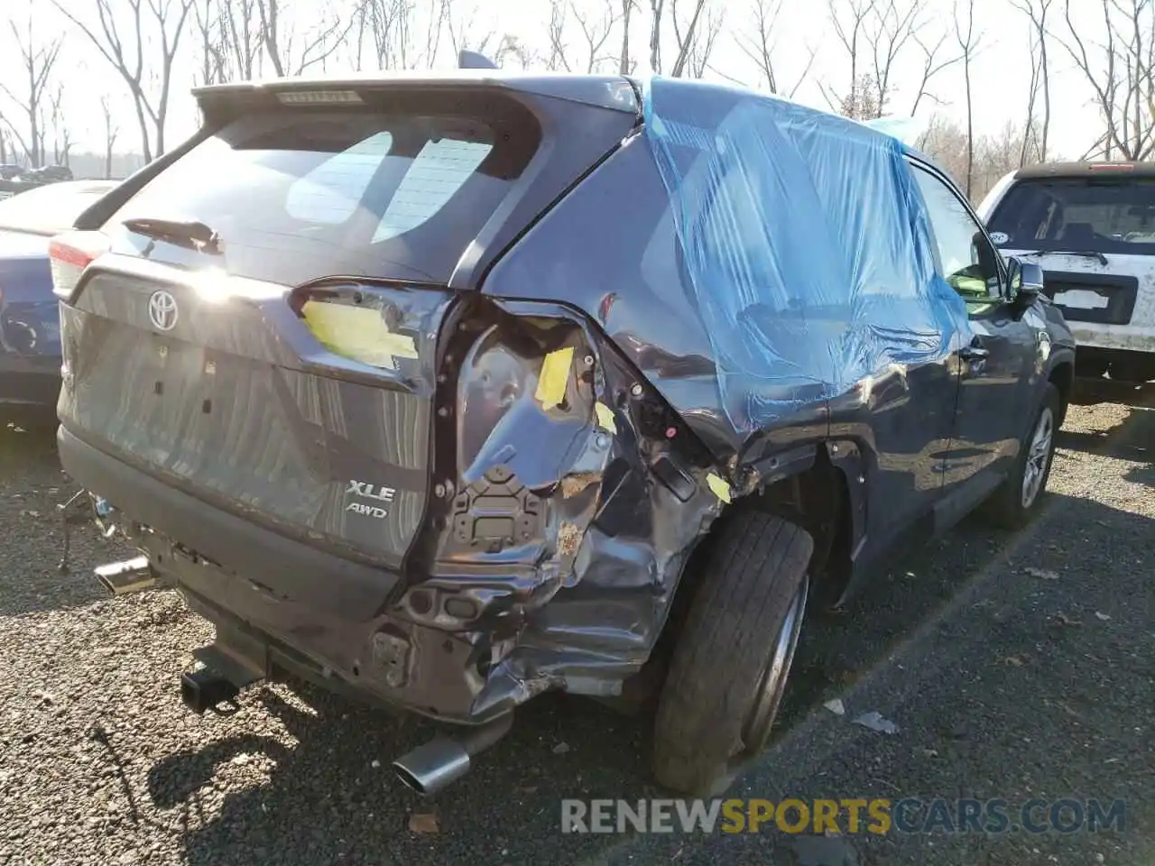 4 Photograph of a damaged car JTMP1RFV0KD041775 TOYOTA RAV4 2019