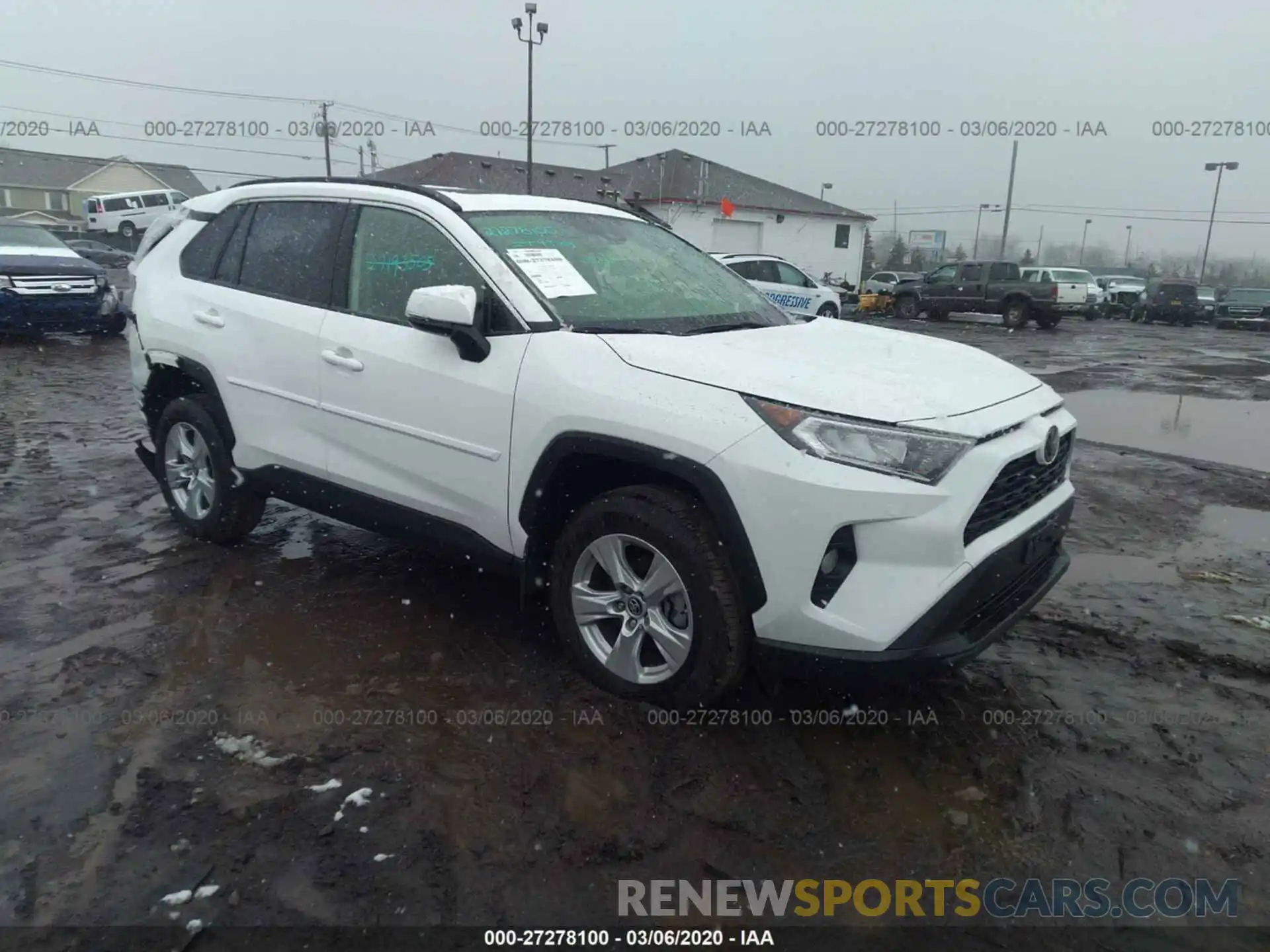 1 Photograph of a damaged car JTMP1RFV0KD045292 TOYOTA RAV4 2019