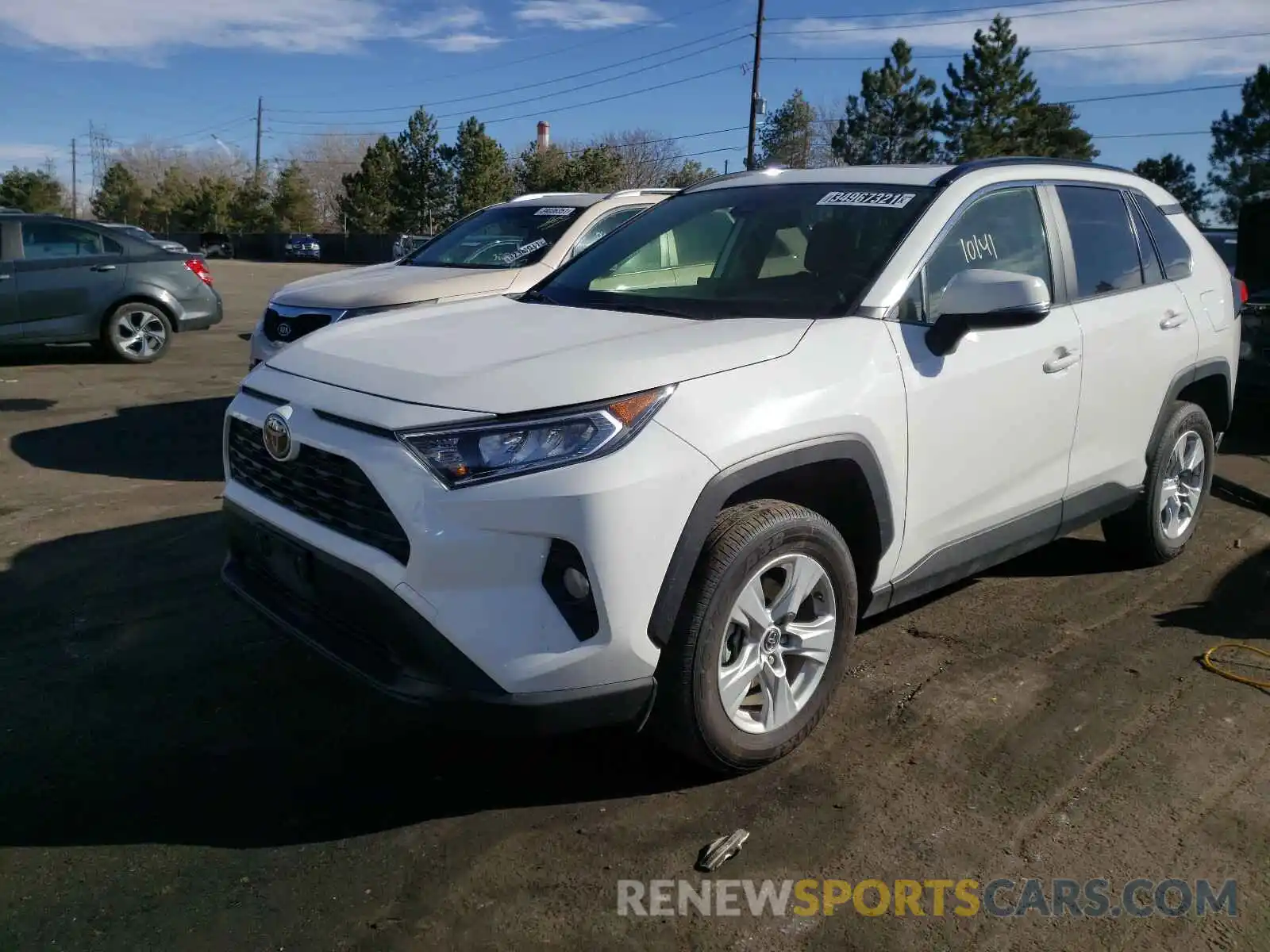 2 Photograph of a damaged car JTMP1RFV0KD500738 TOYOTA RAV4 2019