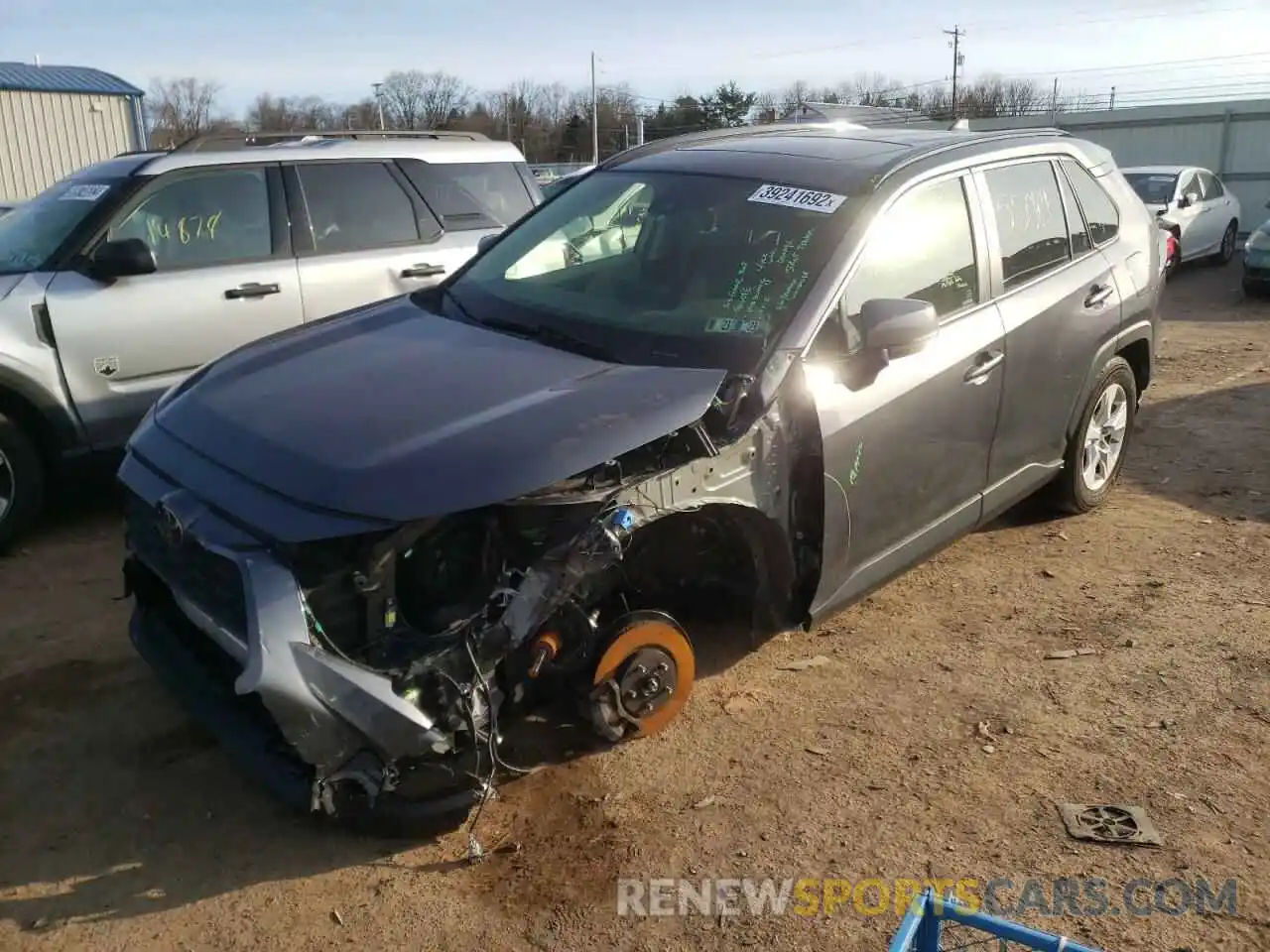 2 Photograph of a damaged car JTMP1RFV0KD503686 TOYOTA RAV4 2019