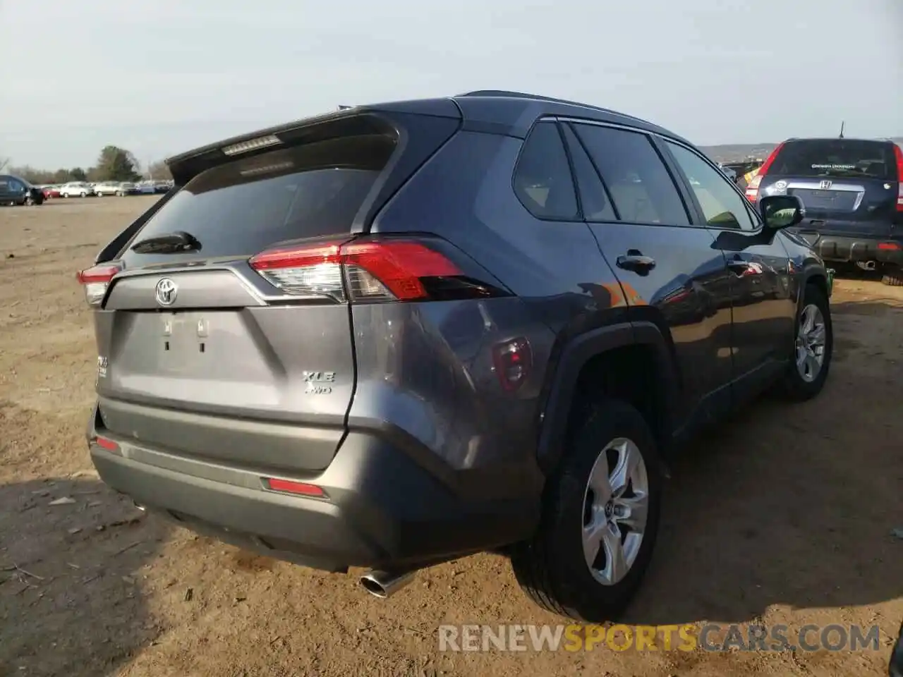 4 Photograph of a damaged car JTMP1RFV0KD503686 TOYOTA RAV4 2019