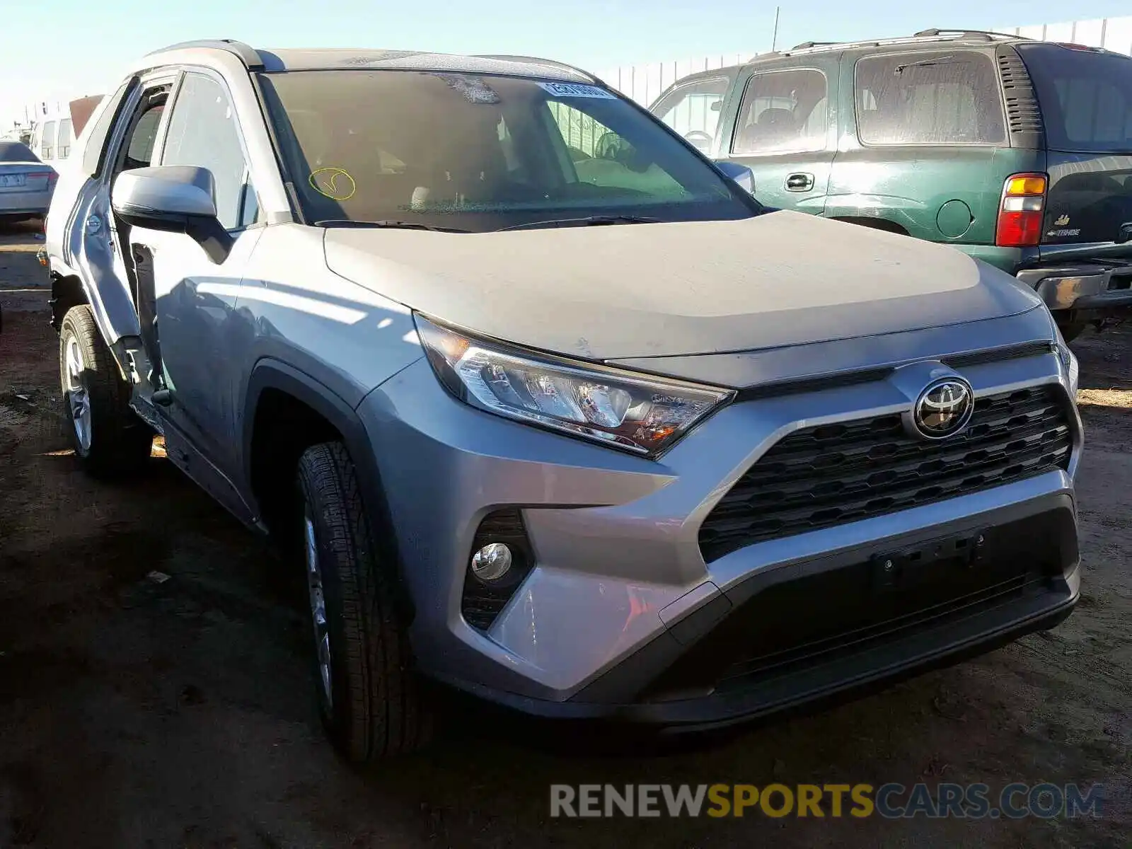 1 Photograph of a damaged car JTMP1RFV0KD507107 TOYOTA RAV4 2019