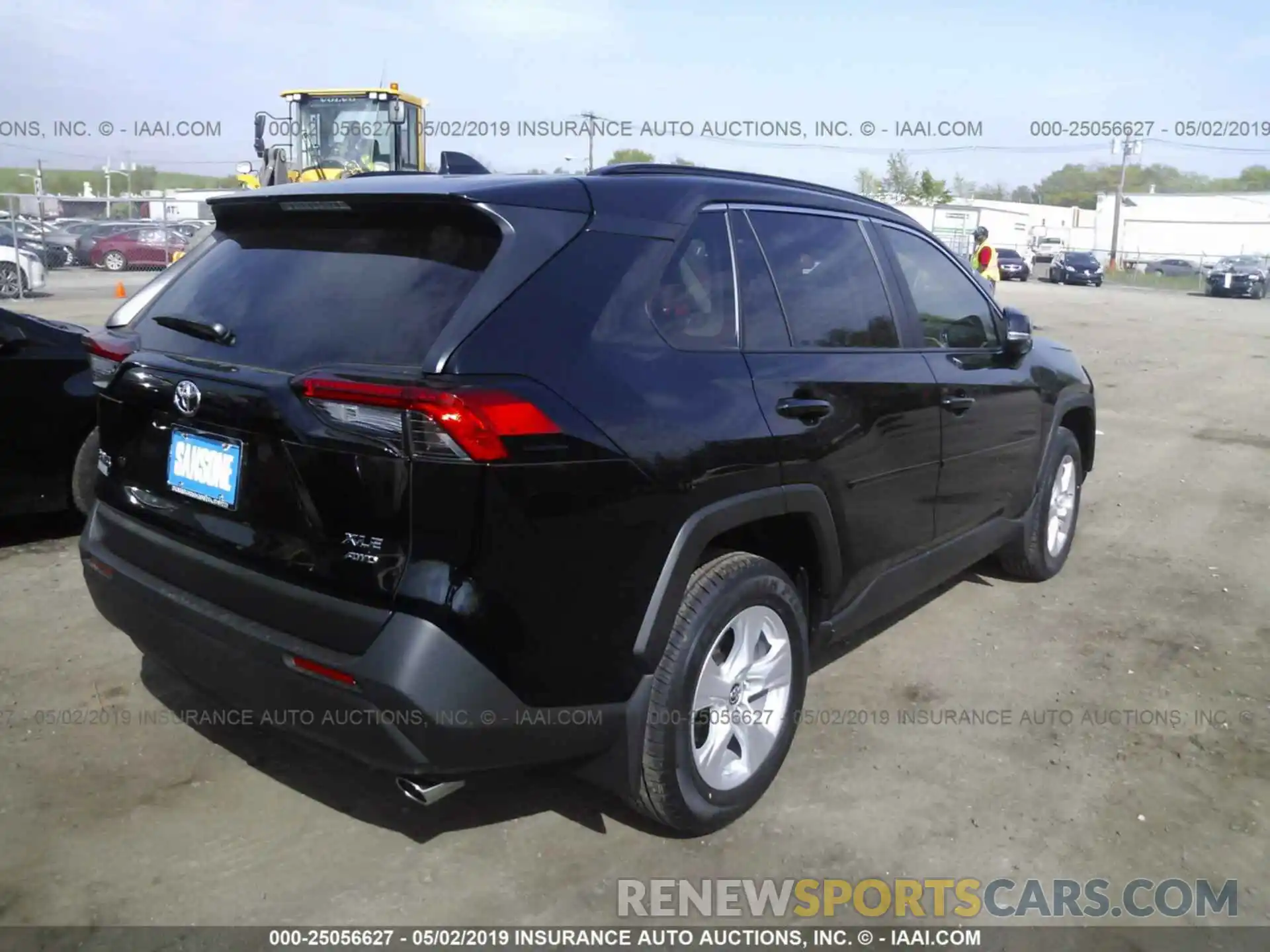 4 Photograph of a damaged car JTMP1RFV0KJ004372 TOYOTA RAV4 2019