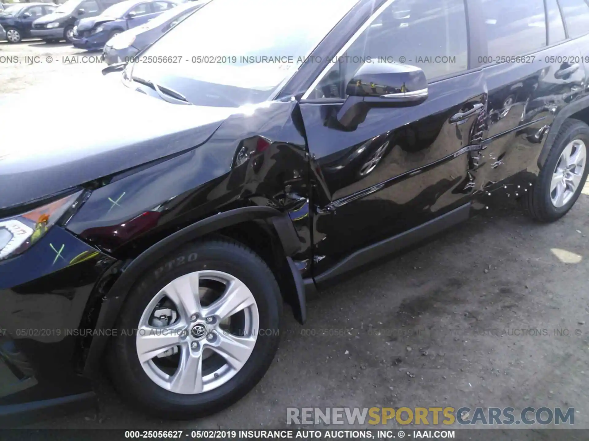 6 Photograph of a damaged car JTMP1RFV0KJ004372 TOYOTA RAV4 2019