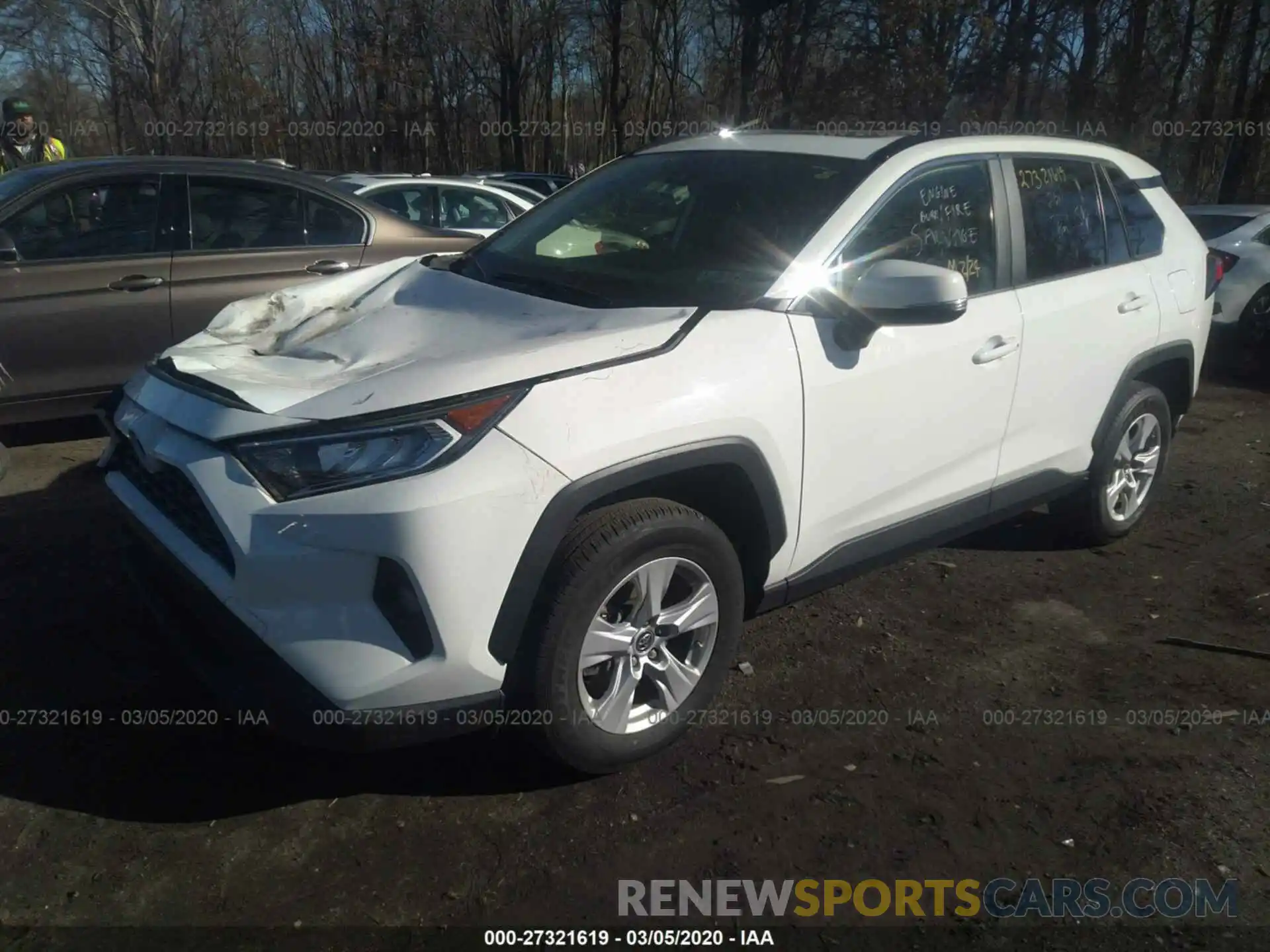 2 Photograph of a damaged car JTMP1RFV1KD007599 TOYOTA RAV4 2019