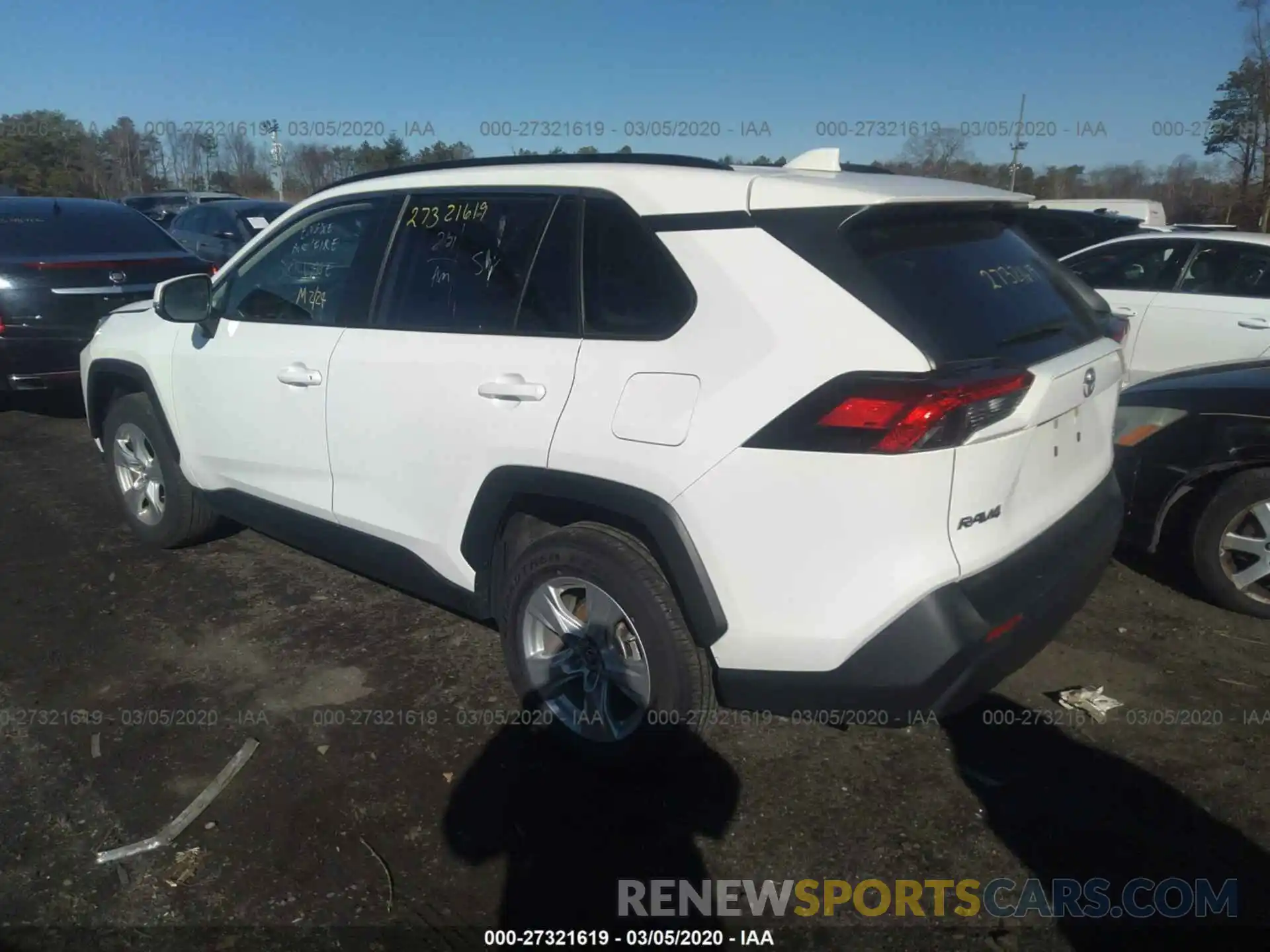 3 Photograph of a damaged car JTMP1RFV1KD007599 TOYOTA RAV4 2019