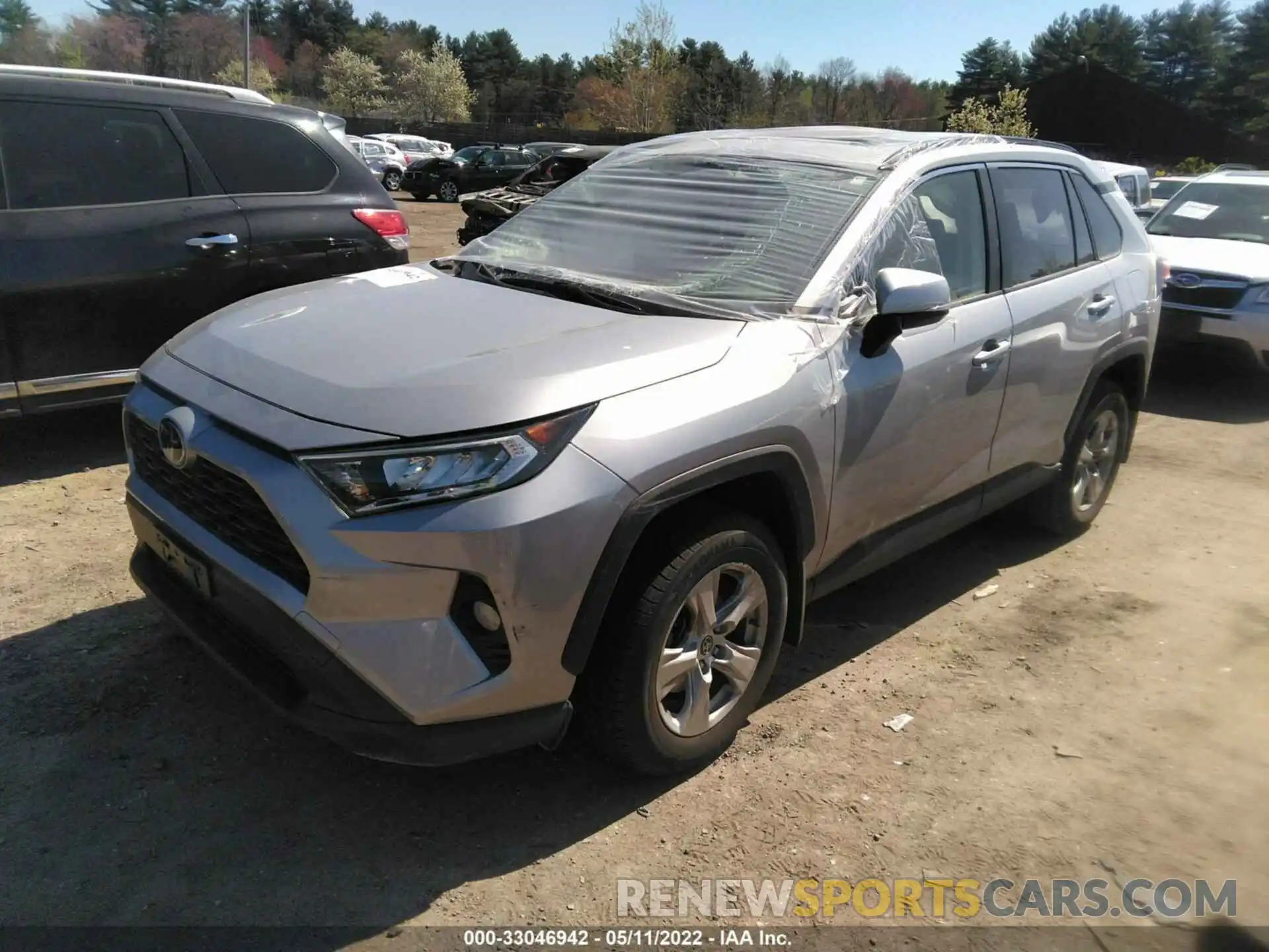 2 Photograph of a damaged car JTMP1RFV1KD009367 TOYOTA RAV4 2019