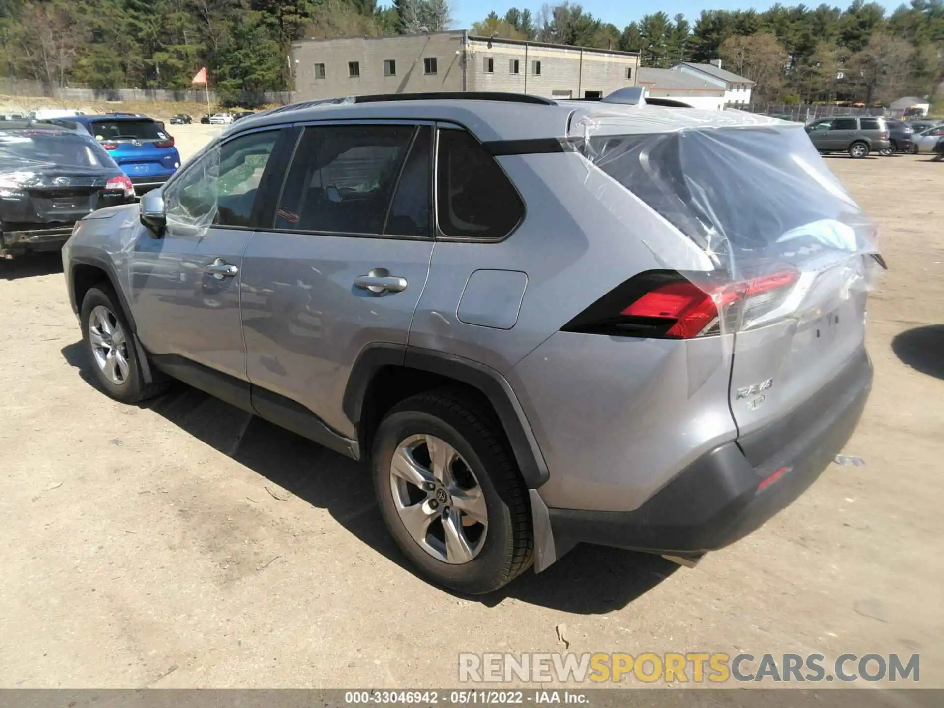 3 Photograph of a damaged car JTMP1RFV1KD009367 TOYOTA RAV4 2019