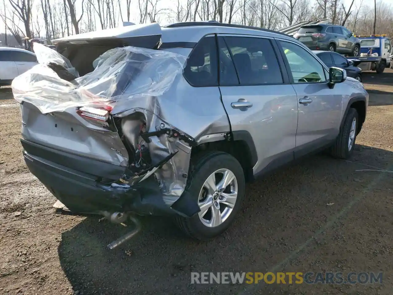 4 Photograph of a damaged car JTMP1RFV1KD013063 TOYOTA RAV4 2019