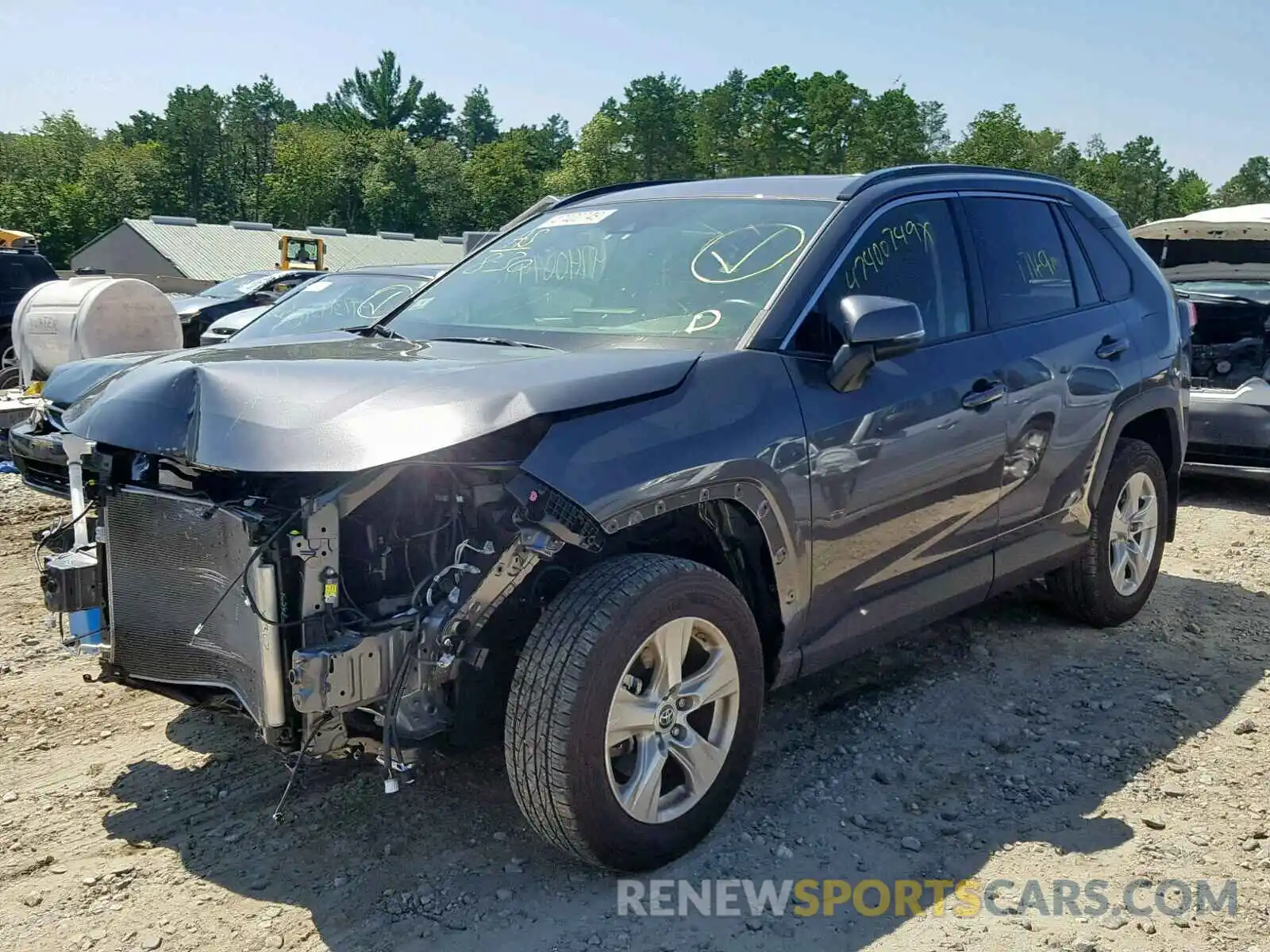 2 Photograph of a damaged car JTMP1RFV1KD015668 TOYOTA RAV4 2019