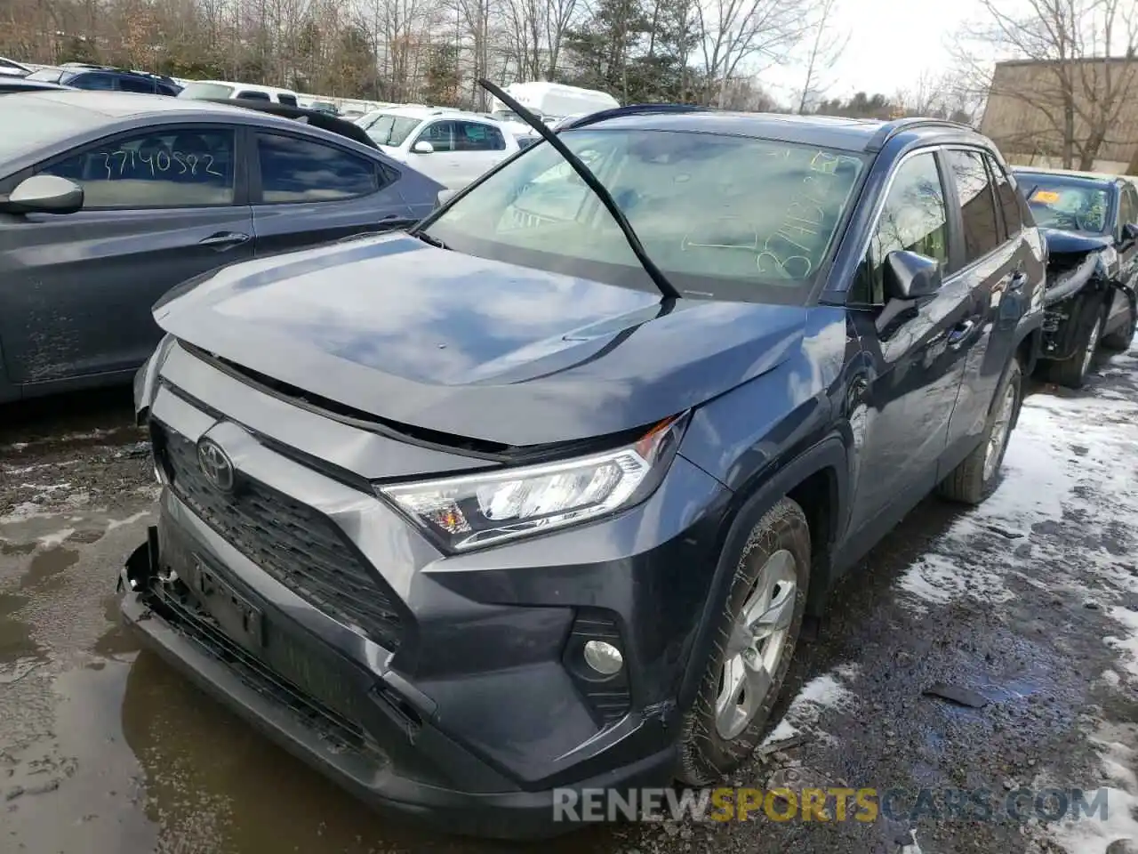 2 Photograph of a damaged car JTMP1RFV1KD015797 TOYOTA RAV4 2019