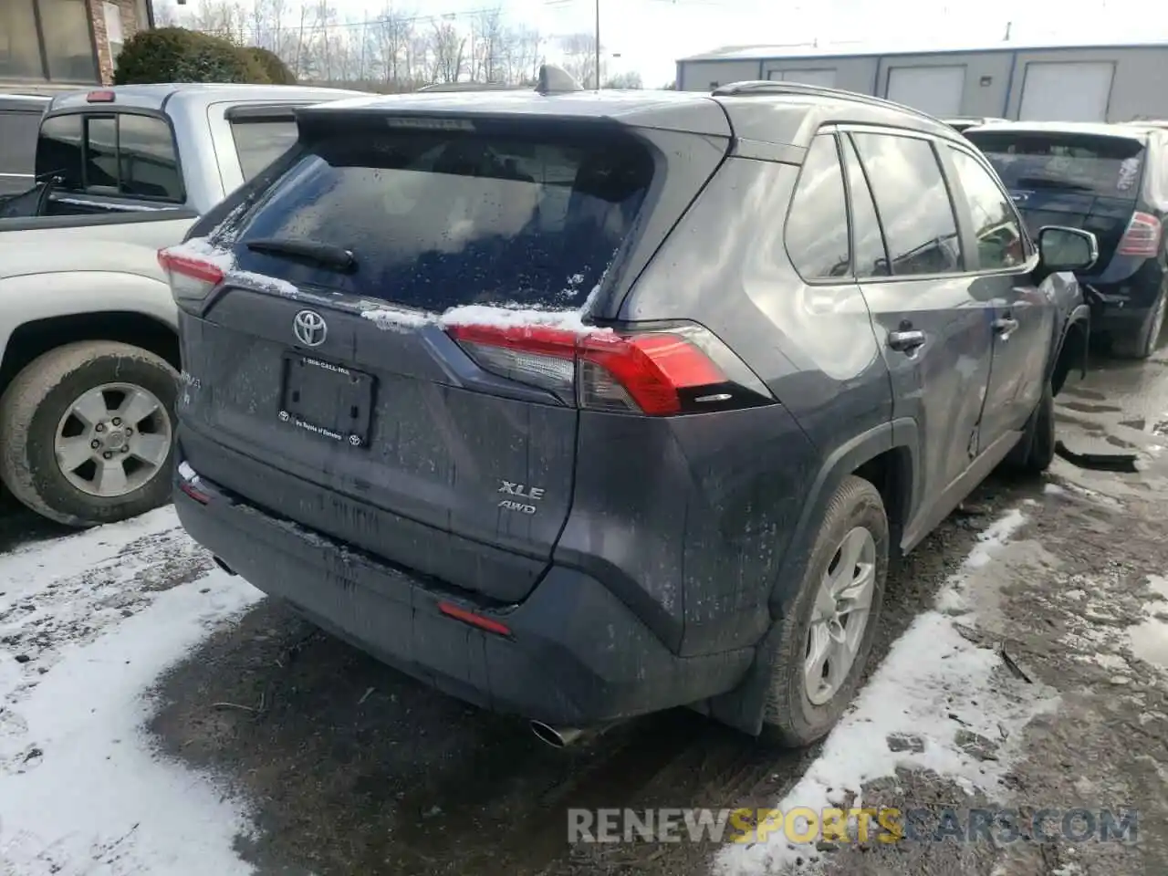 4 Photograph of a damaged car JTMP1RFV1KD015797 TOYOTA RAV4 2019